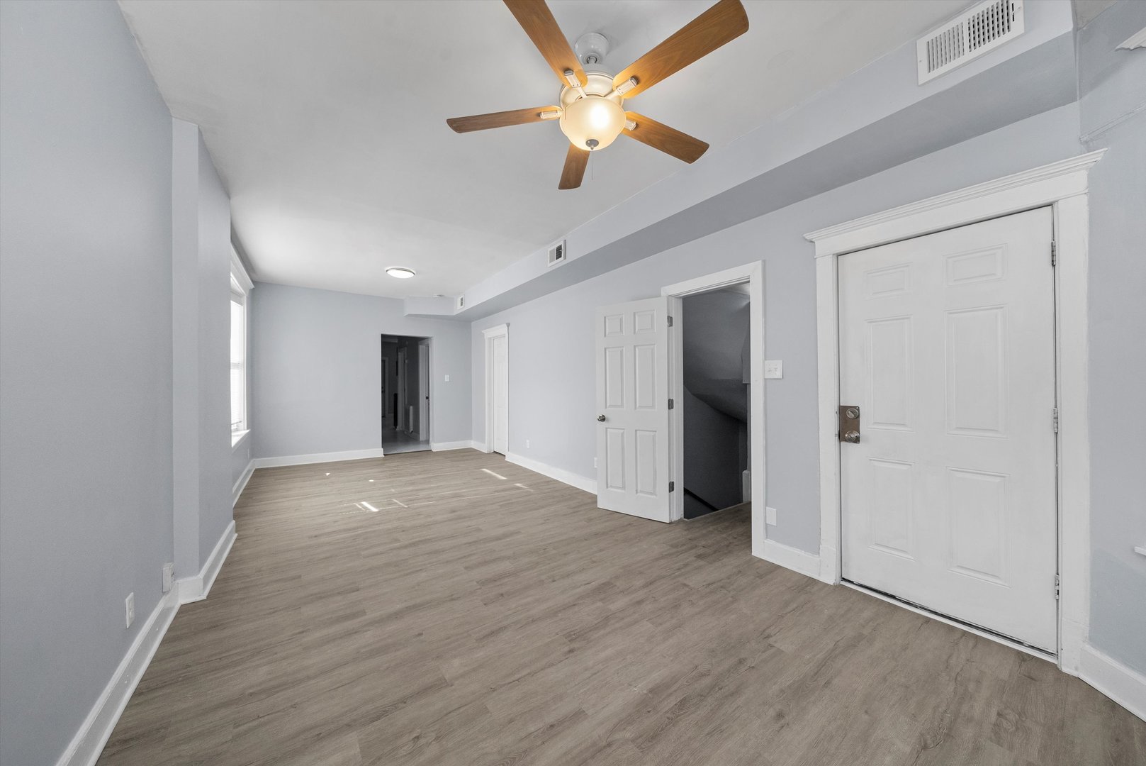 1036 N SPRINGFIELD Avenue