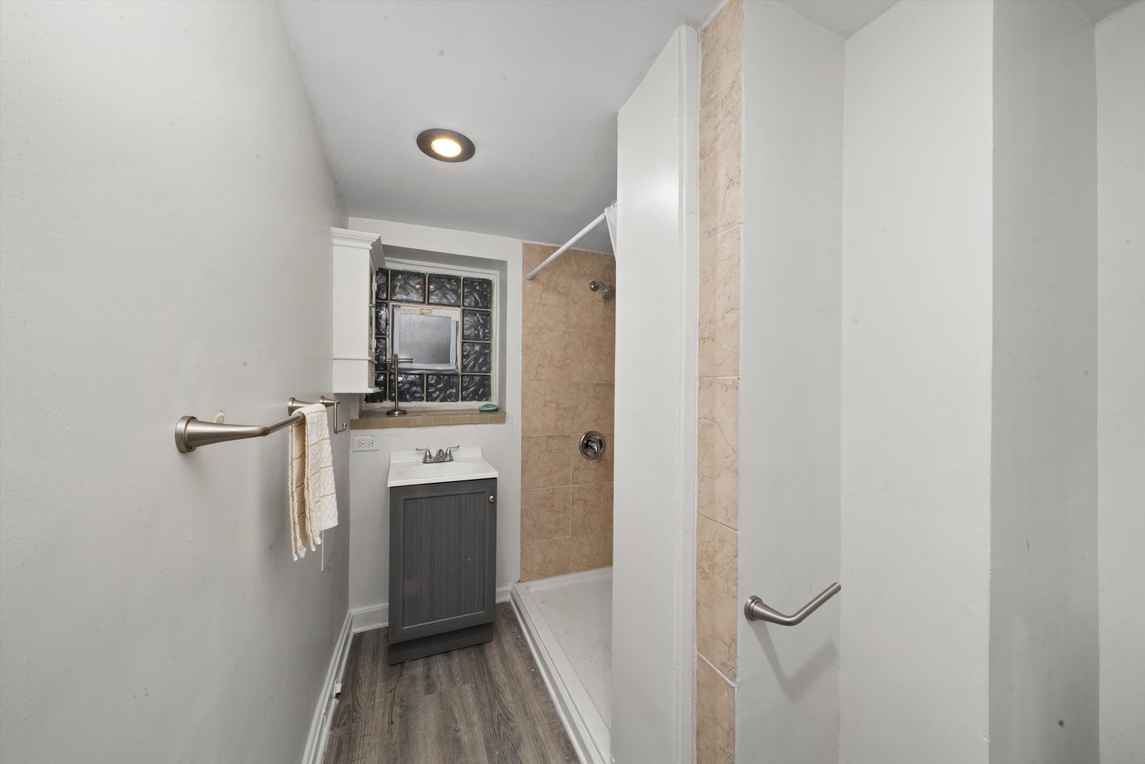 1036 N SPRINGFIELD Avenue