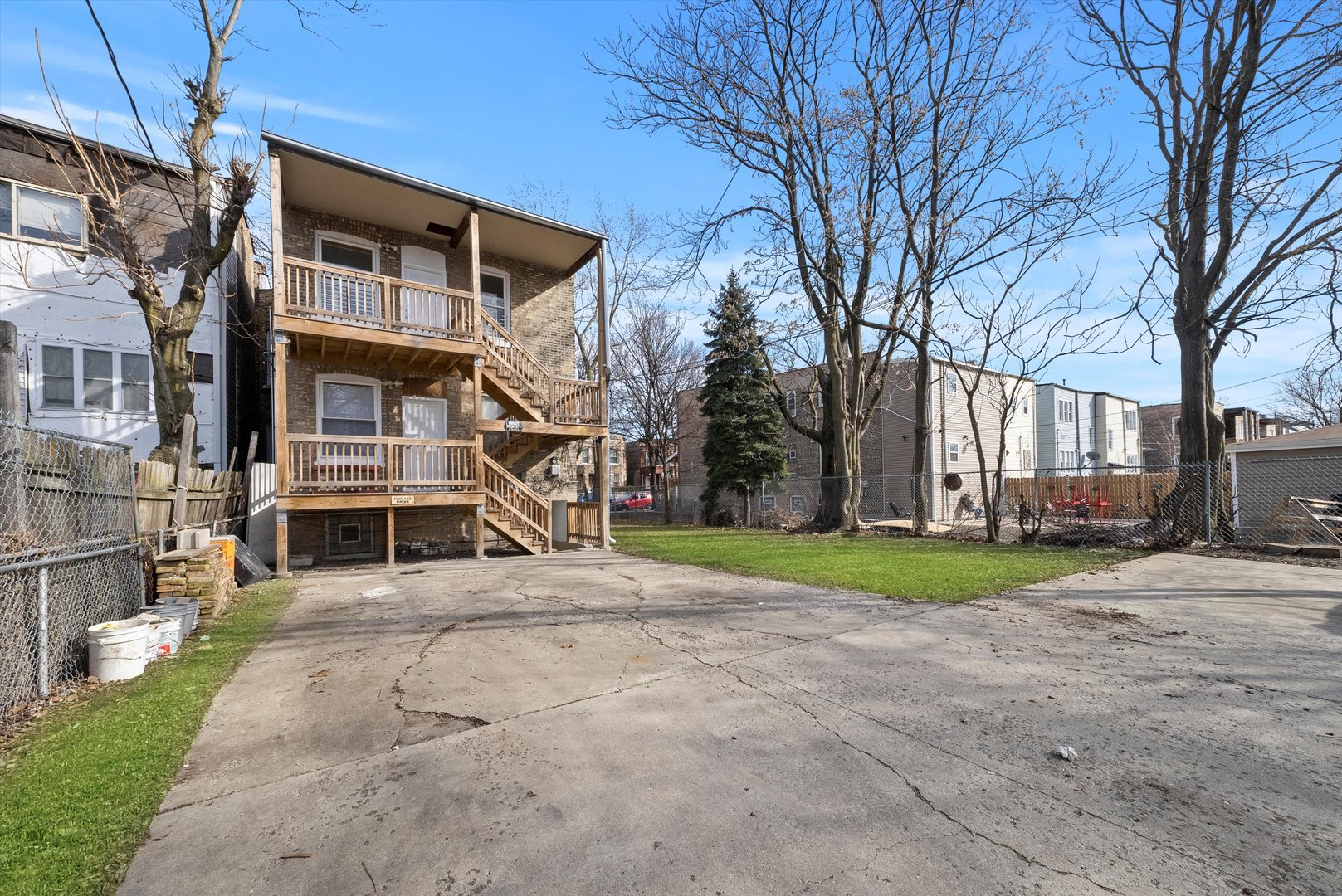 1036 N SPRINGFIELD Avenue