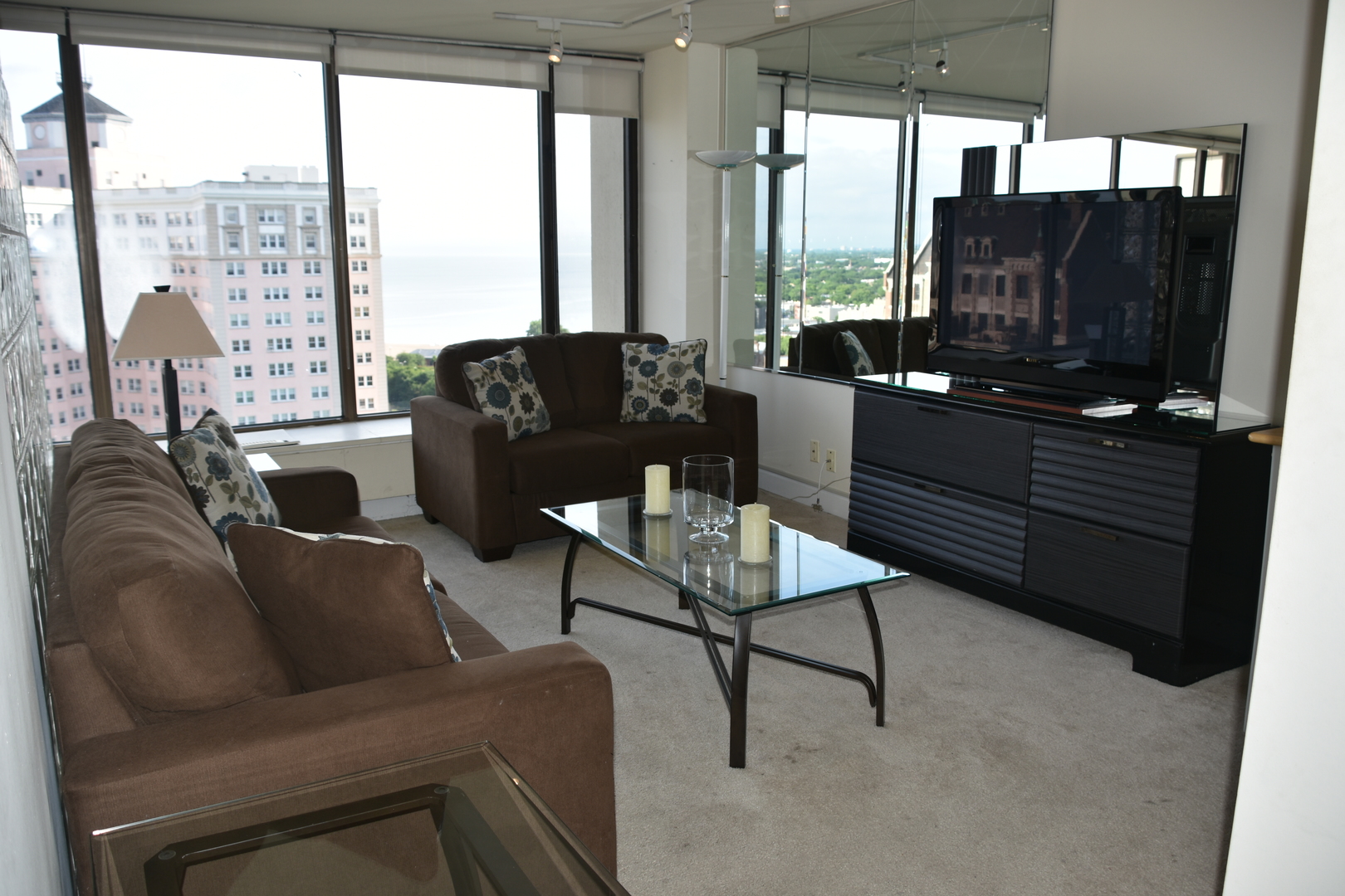 5455 N Sheridan Road Unit: 2207