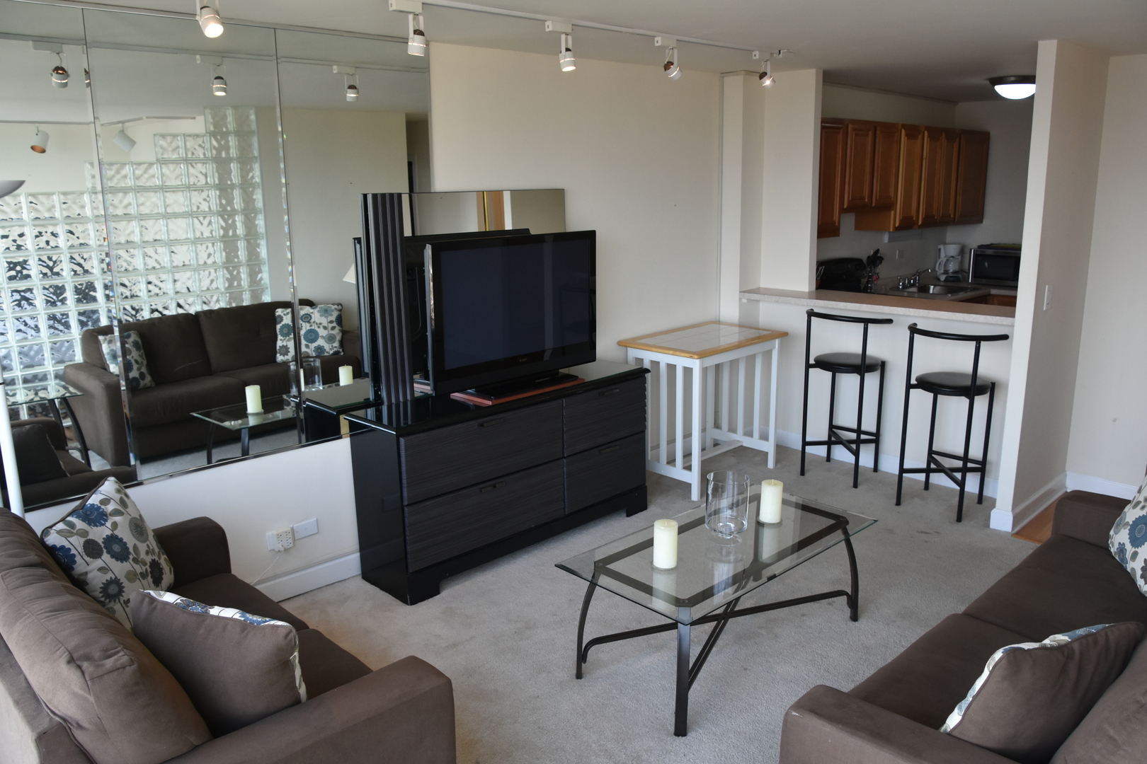 5455 N Sheridan Road Unit: 2207