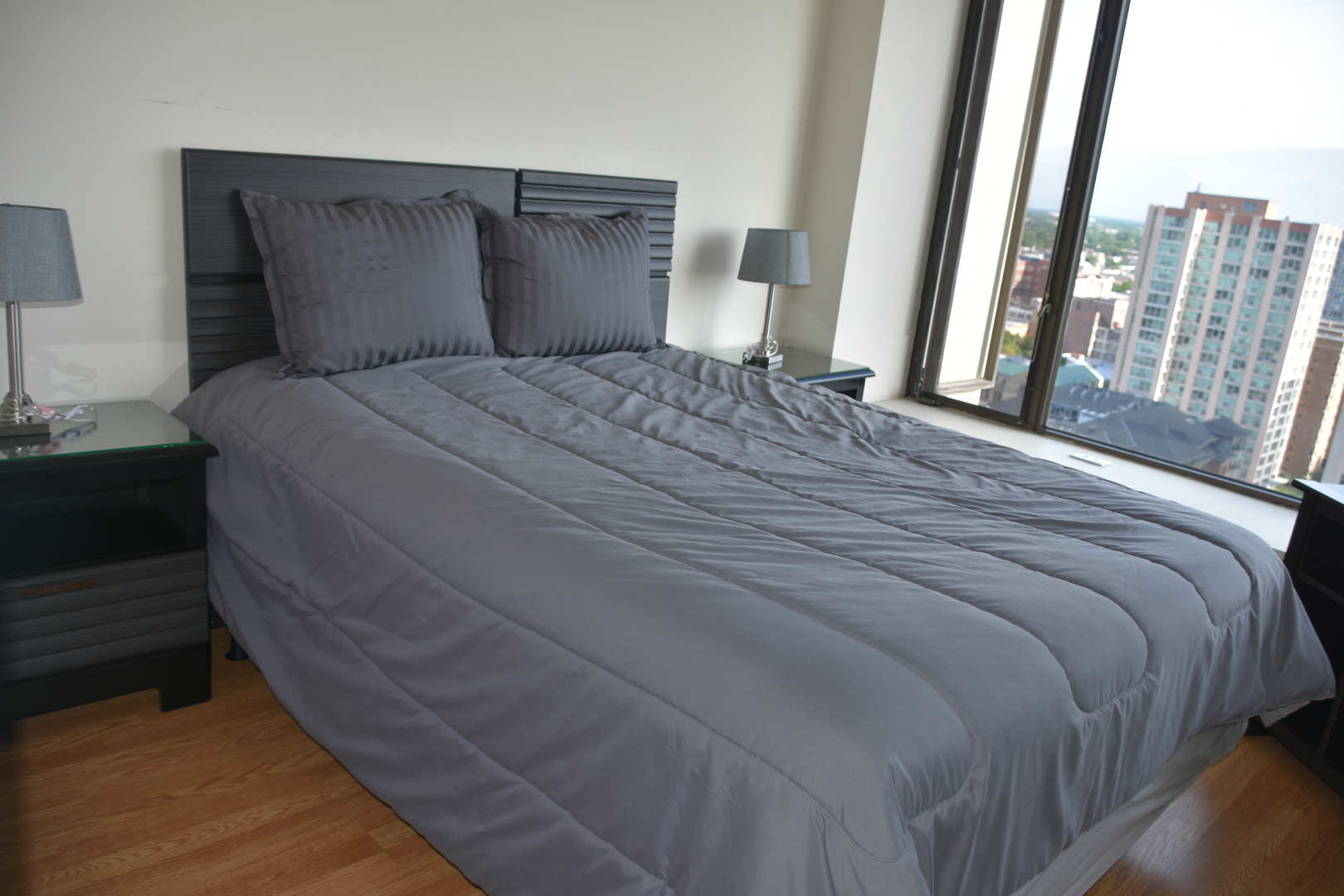 5455 N Sheridan Road Unit: 2207