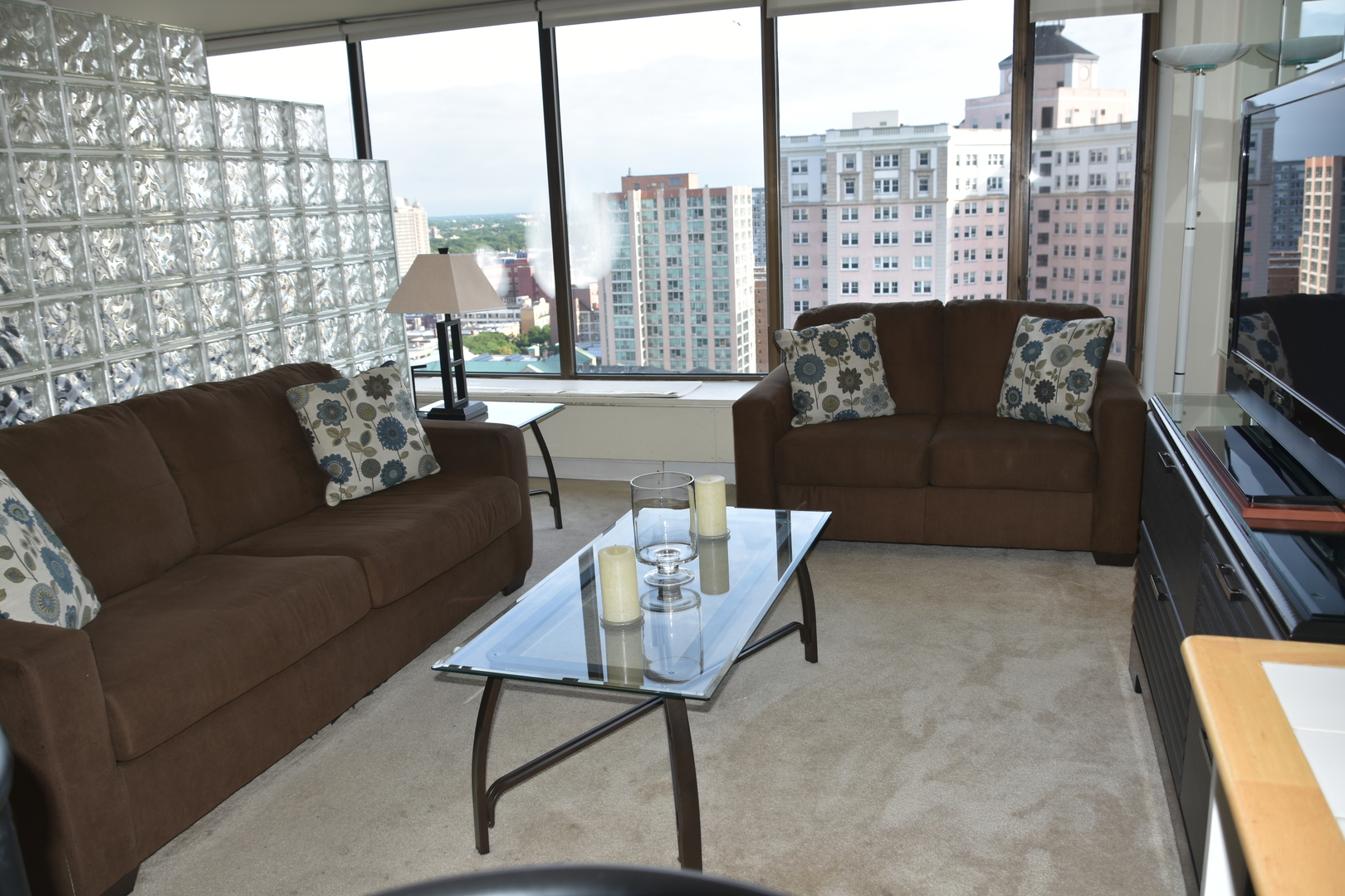 5455 N Sheridan Road Unit: 2207