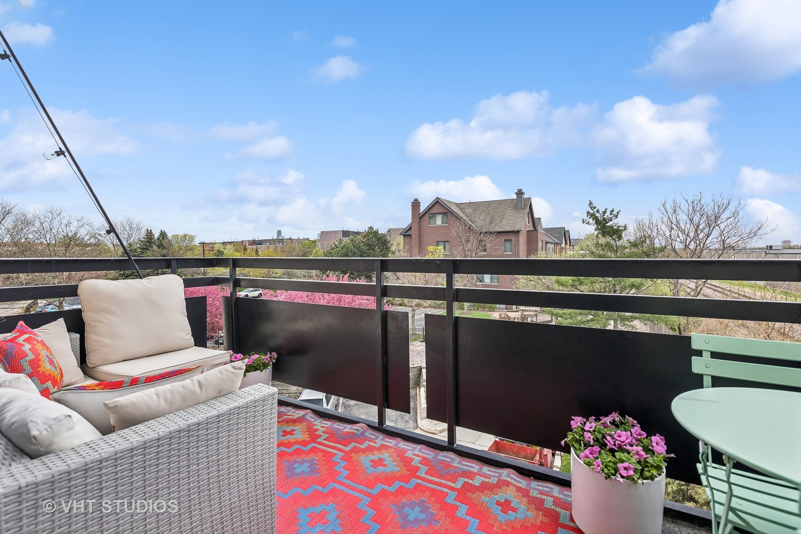 1735 W Diversey Parkway Unit: 310