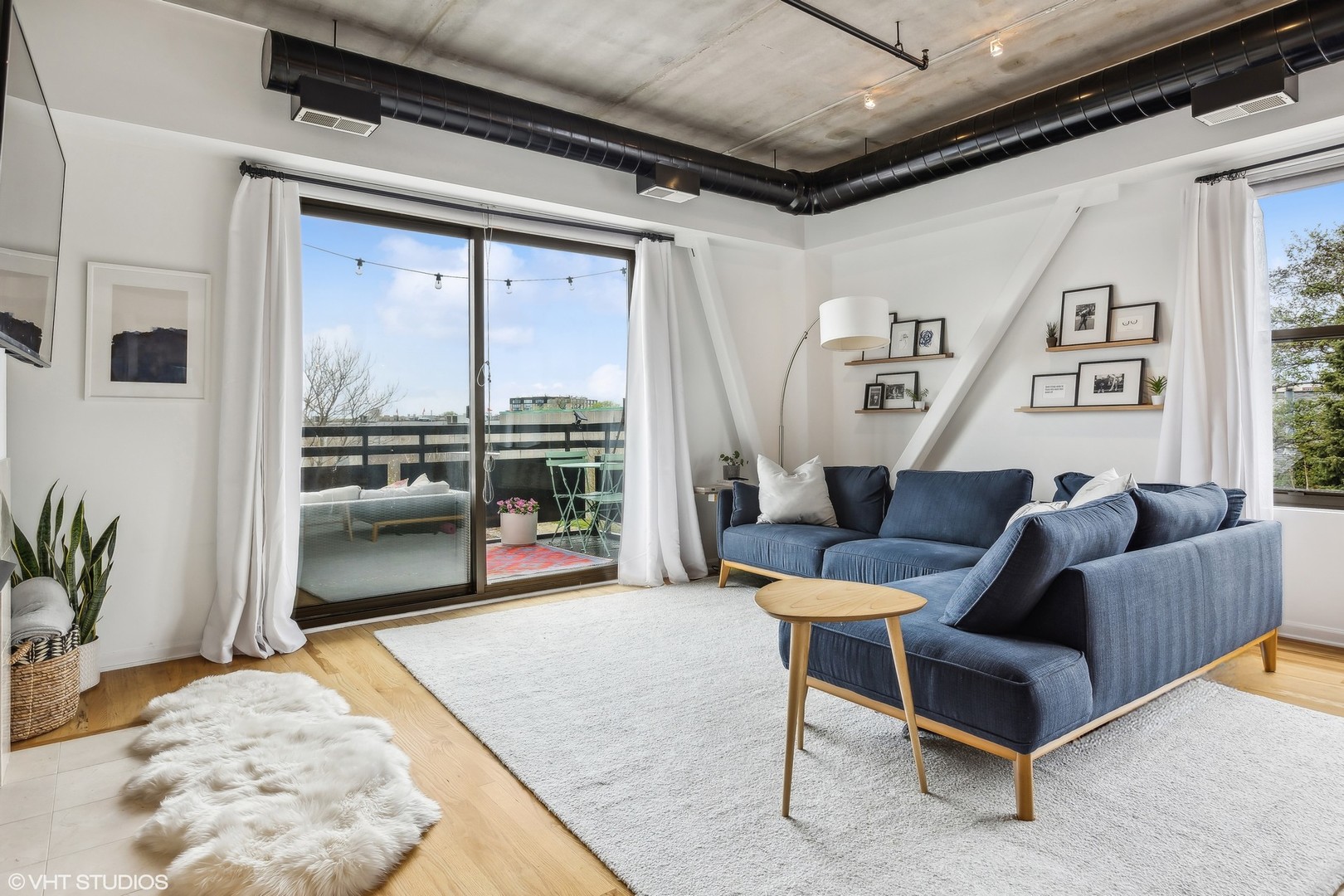 1735 W Diversey Parkway Unit: 310