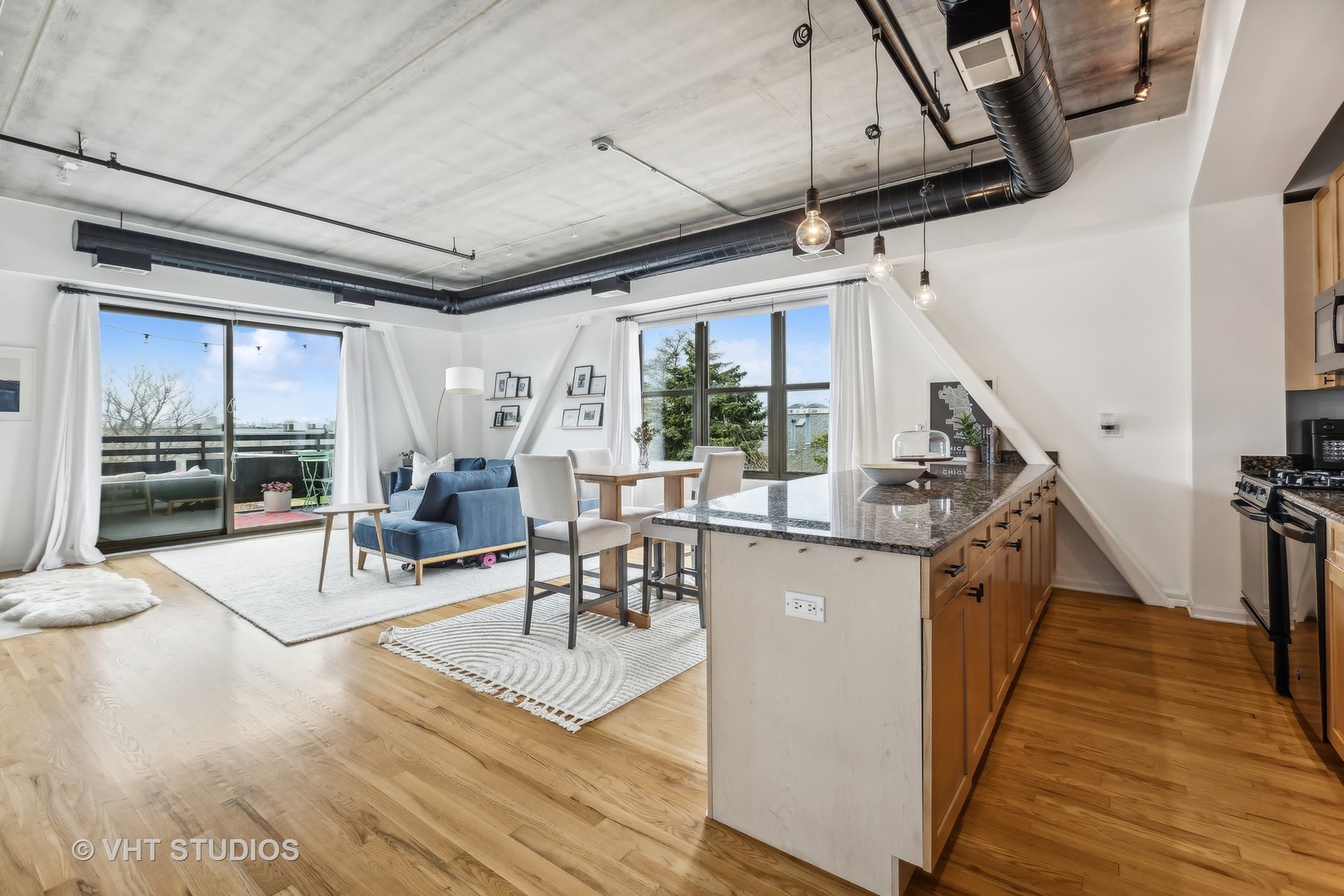 1735 W Diversey Parkway Unit: 310