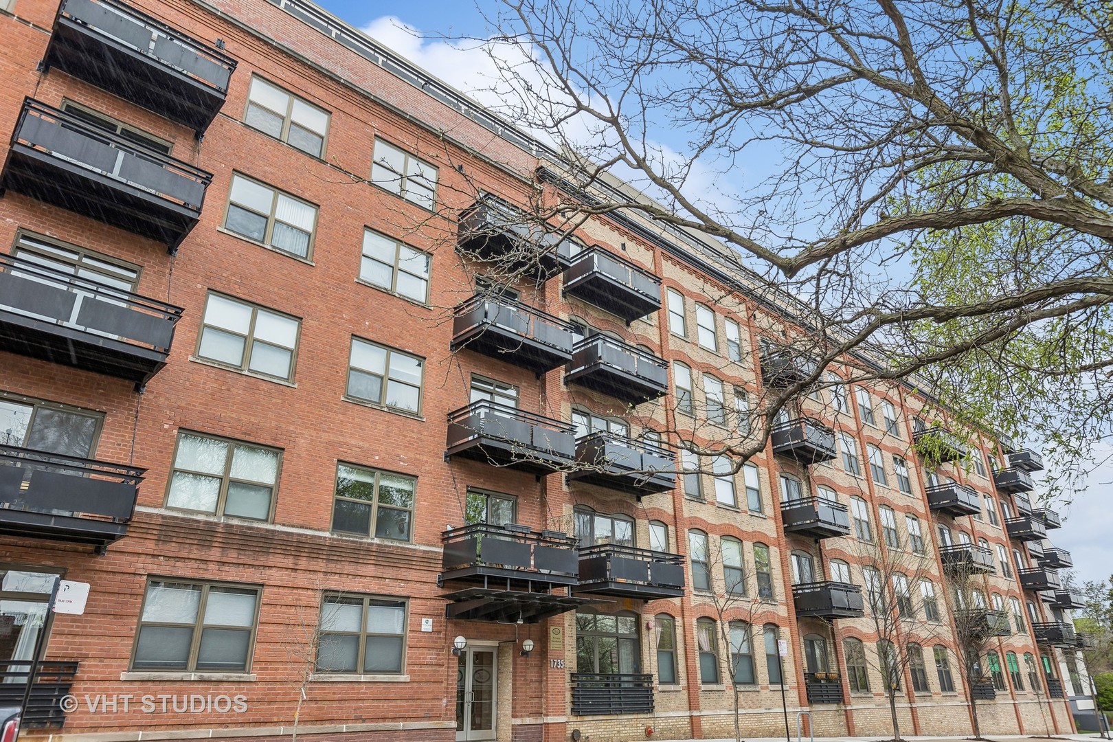 1735 W Diversey Parkway Unit: 310