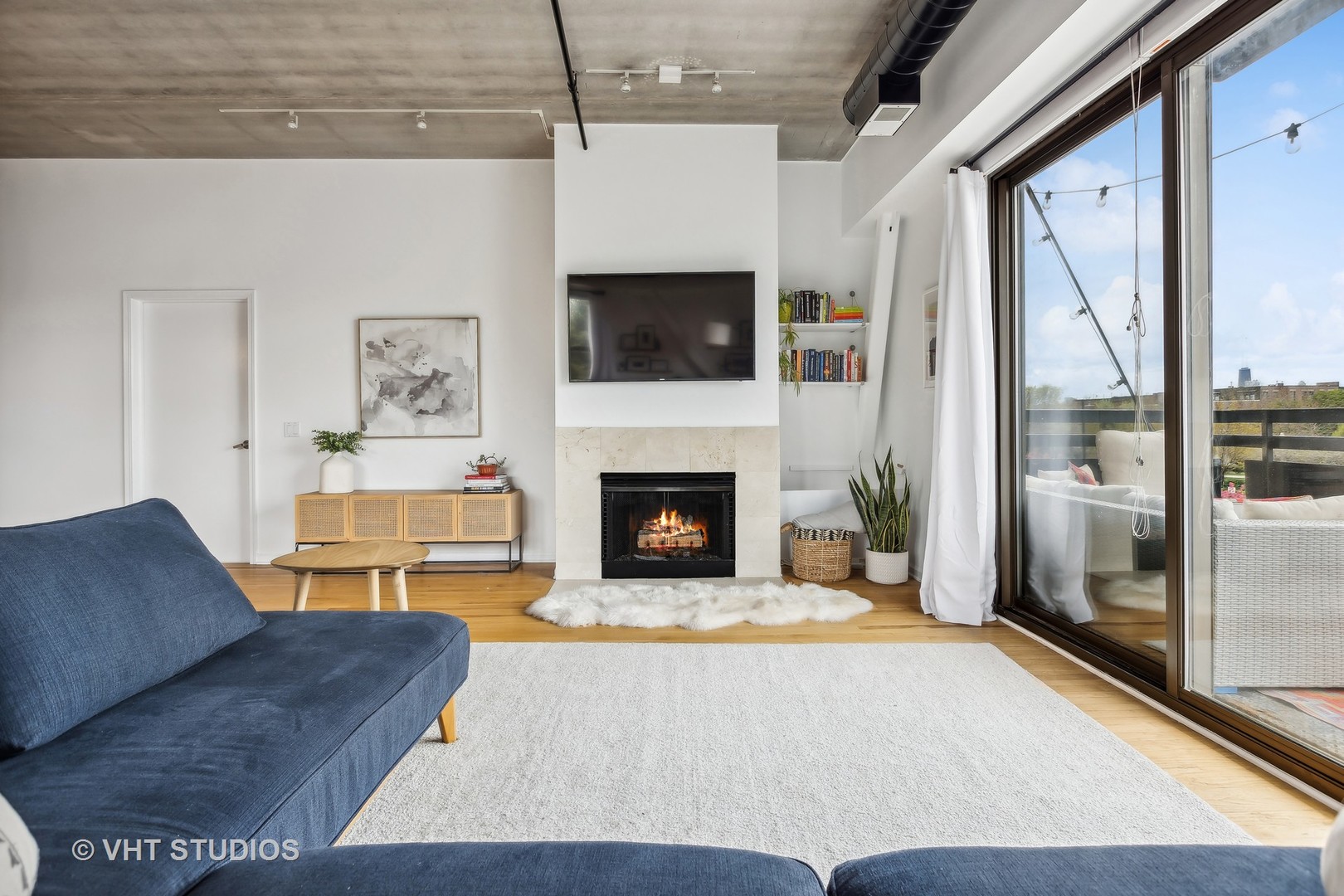 1735 W Diversey Parkway Unit: 310