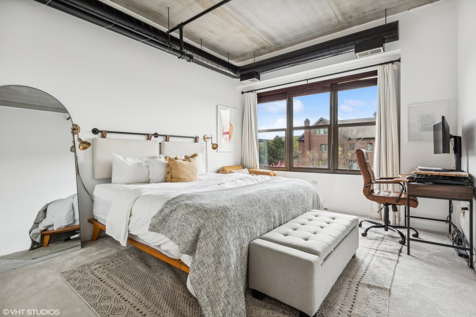 1735 W Diversey Parkway Unit: 310