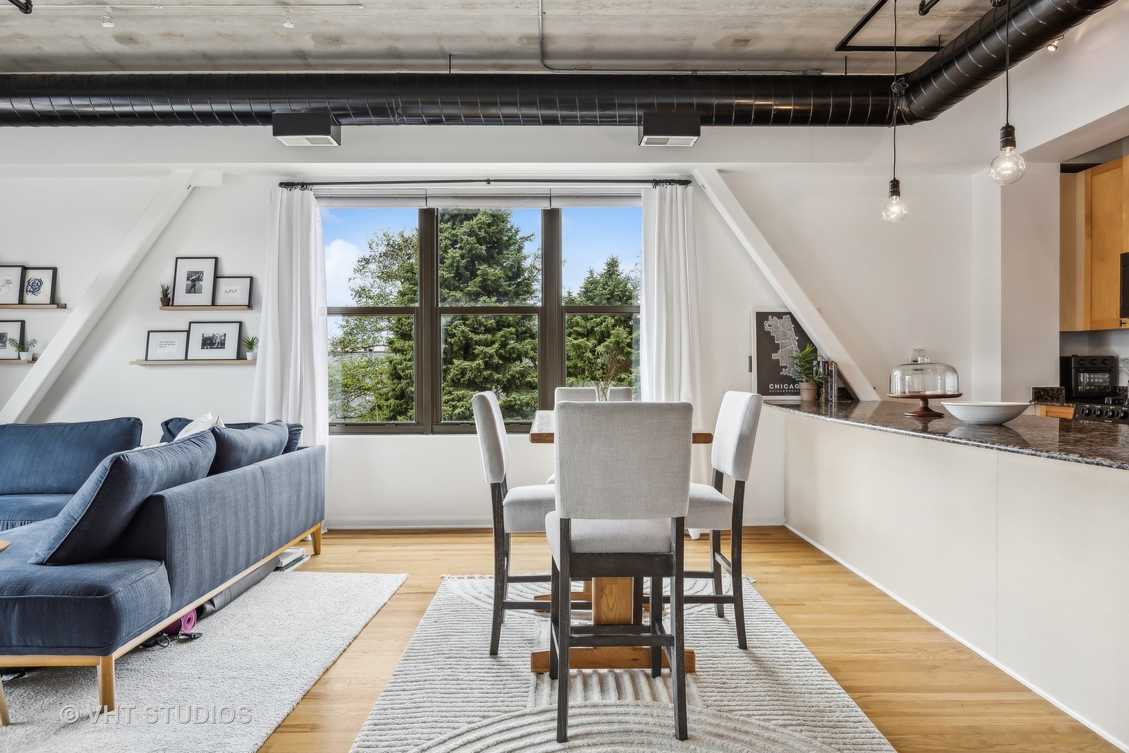 1735 W Diversey Parkway Unit: 310