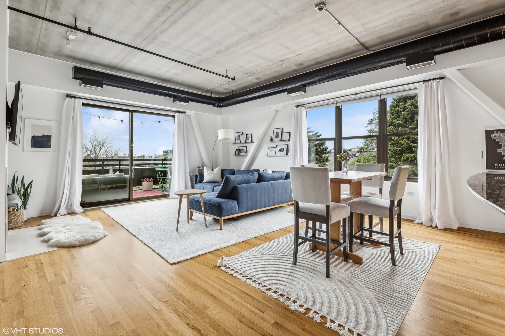 1735 W Diversey Parkway Unit: 310