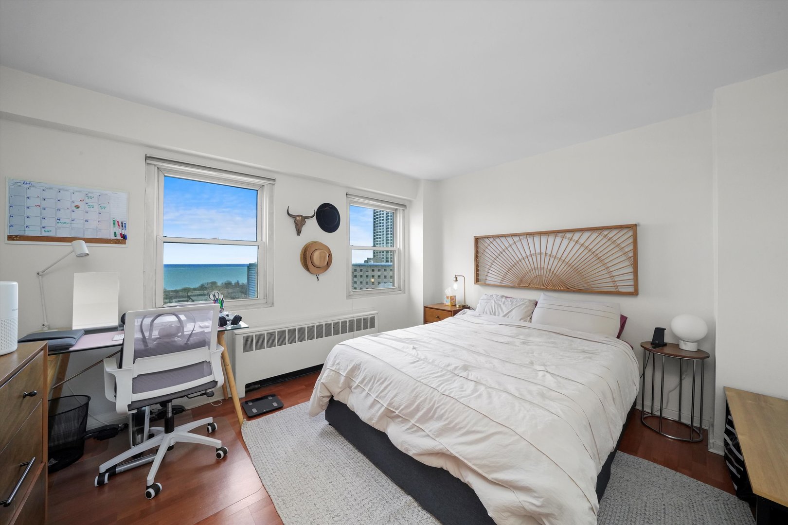 2909 N Sheridan Road Unit: 1908