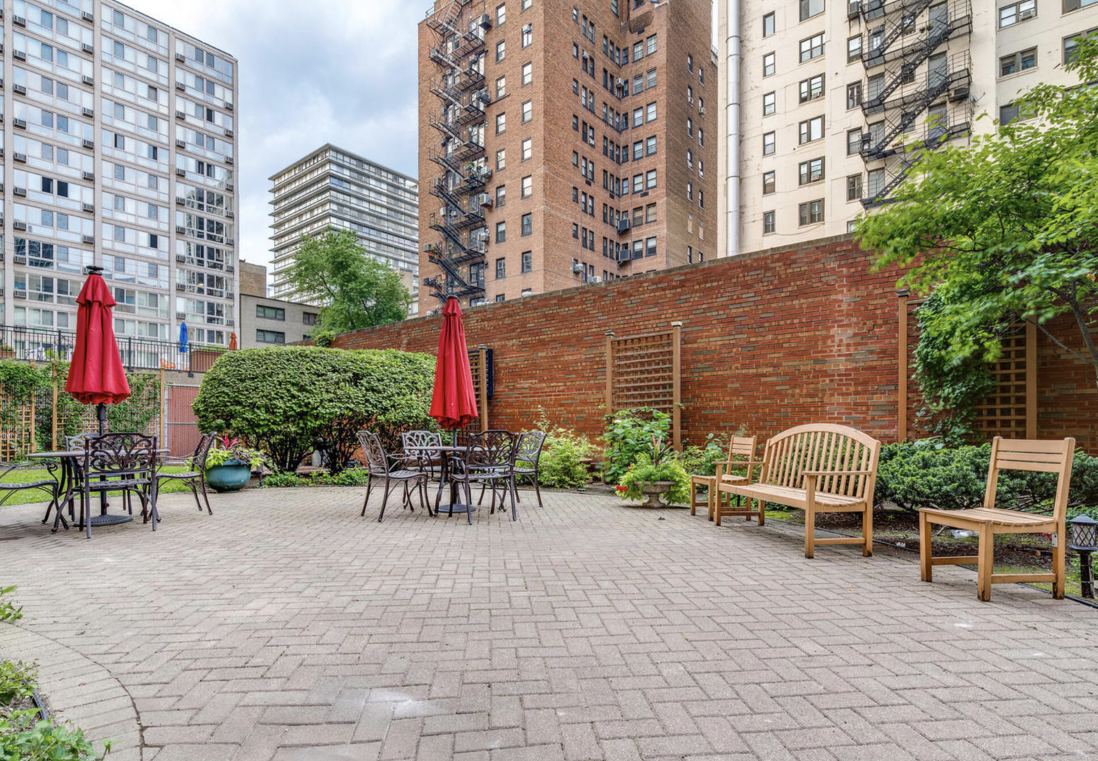 2909 N Sheridan Road Unit: 1908