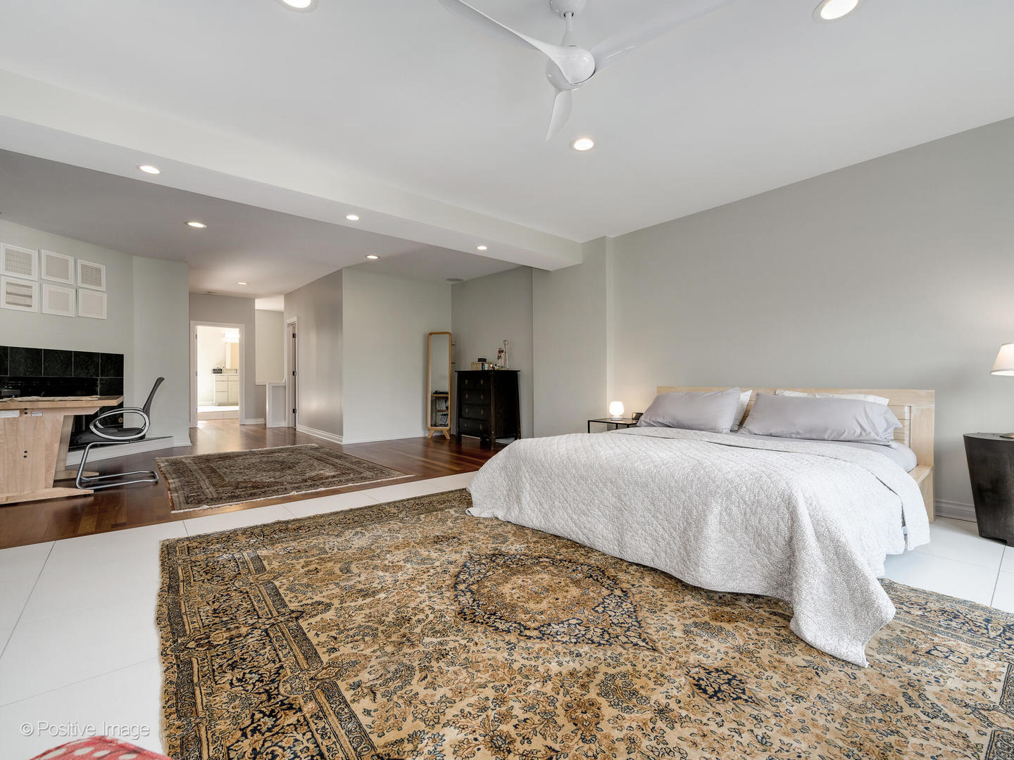 2227 N Janssen Avenue