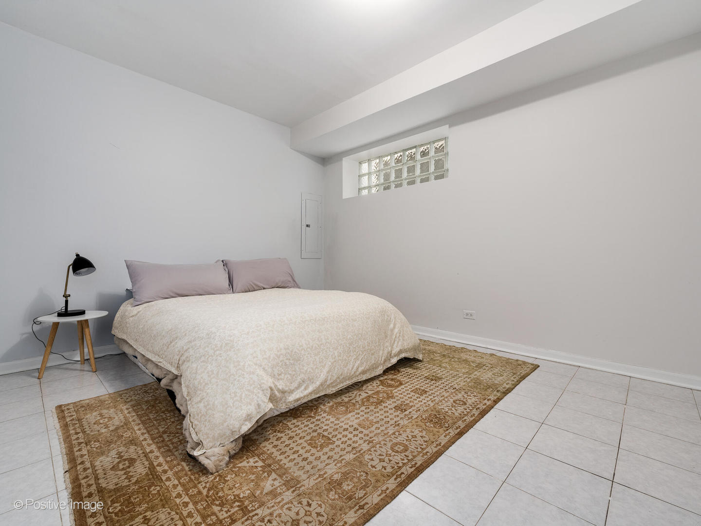 2227 N Janssen Avenue