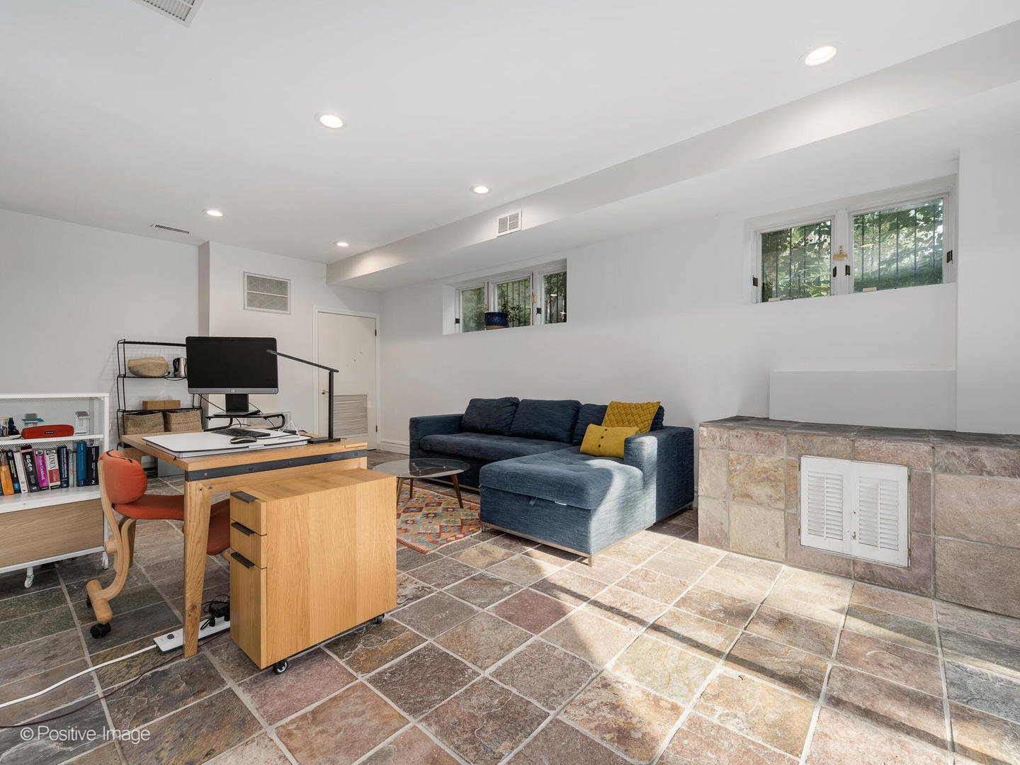 2227 N Janssen Avenue