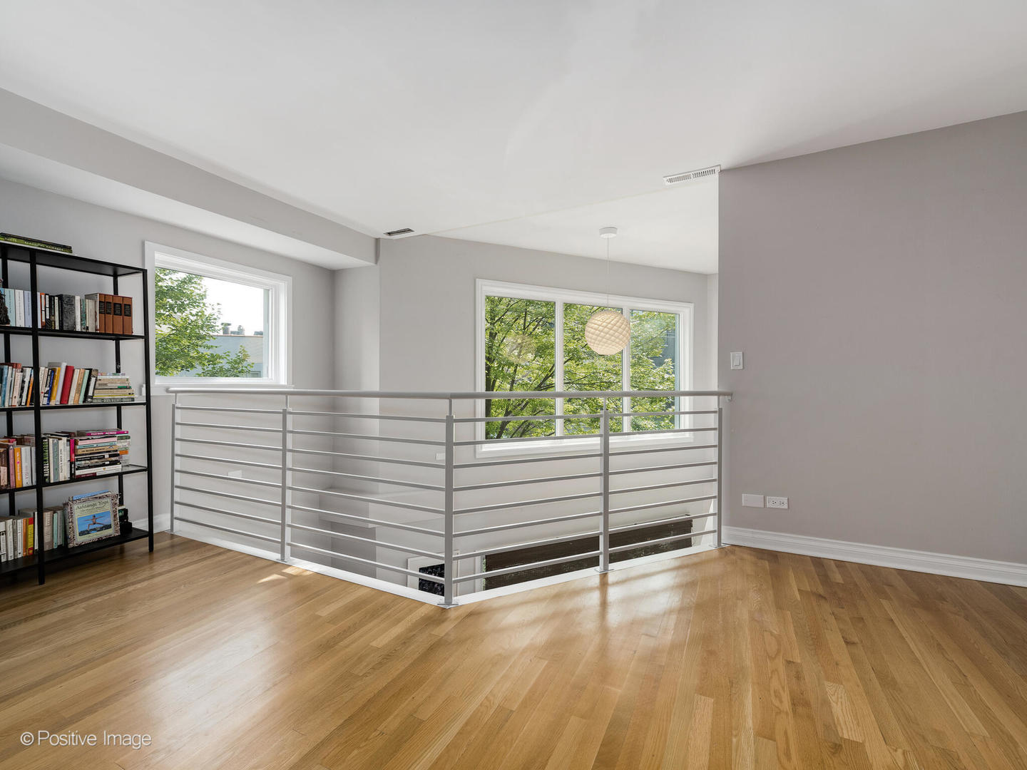 2227 N Janssen Avenue