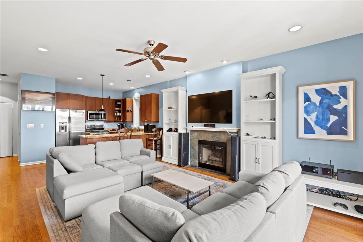 2025 W Rice Street Unit: 2