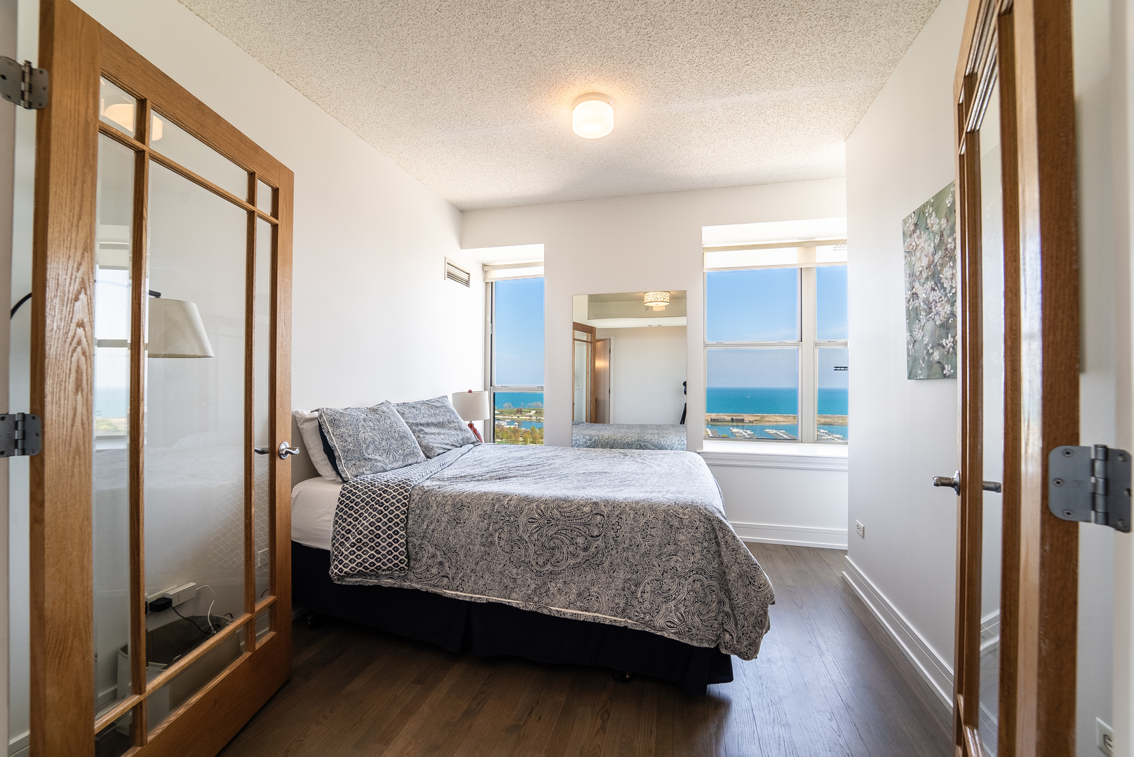 1717 S PRAIRIE Avenue Unit: 2001