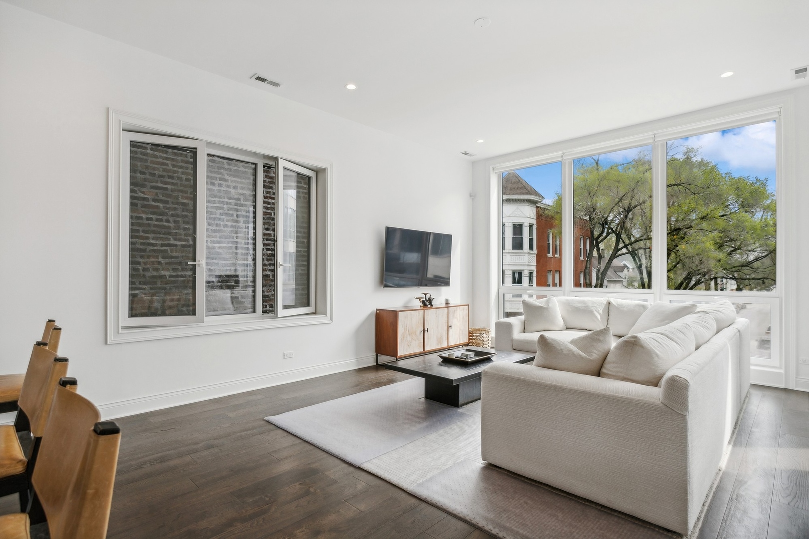 2660 W Armitage Avenue Unit: 2