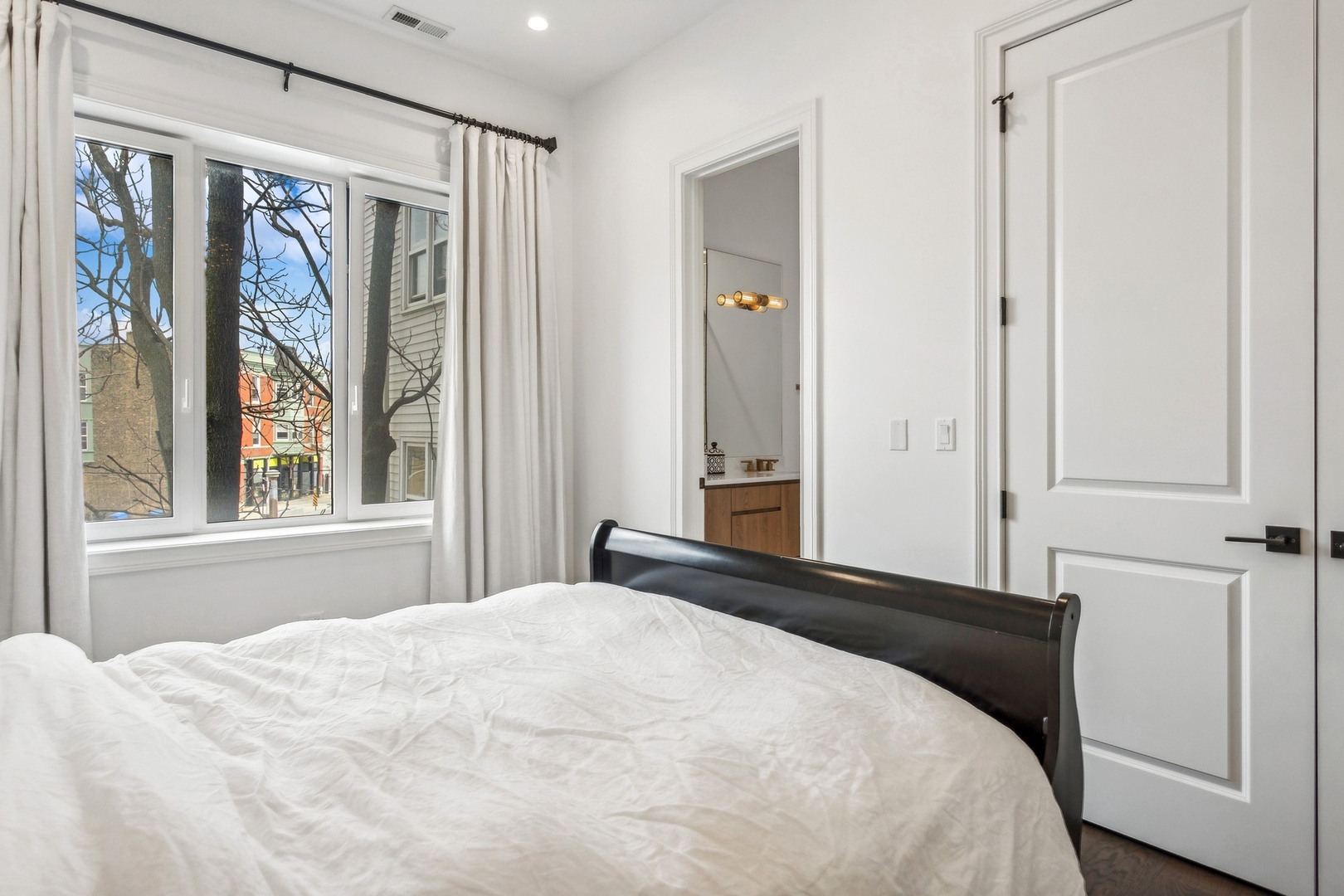 2660 W Armitage Avenue Unit: 2