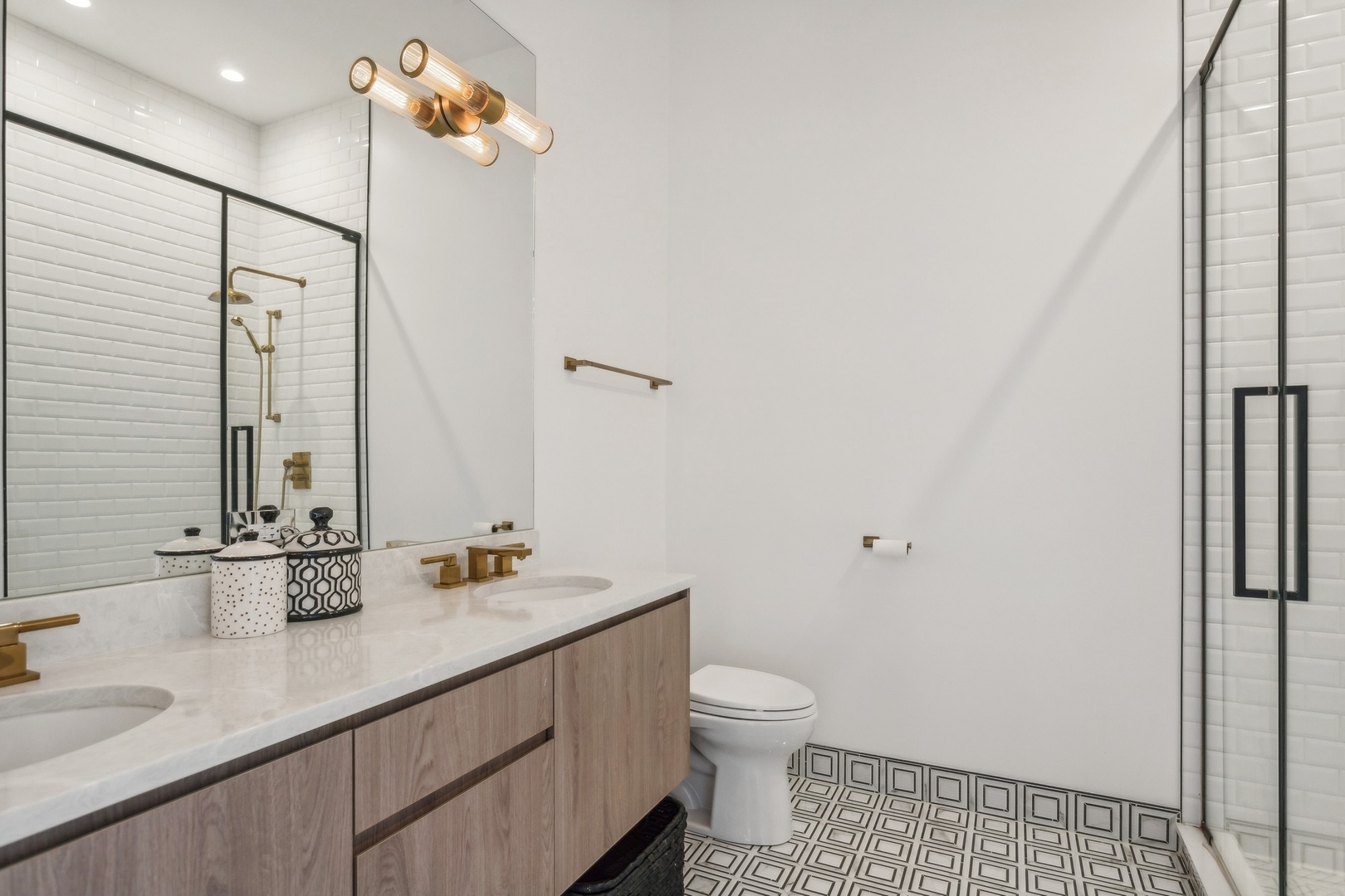 2660 W Armitage Avenue Unit: 2