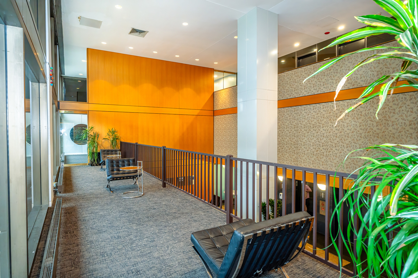 4343 N CLARENDON Avenue Unit: 905