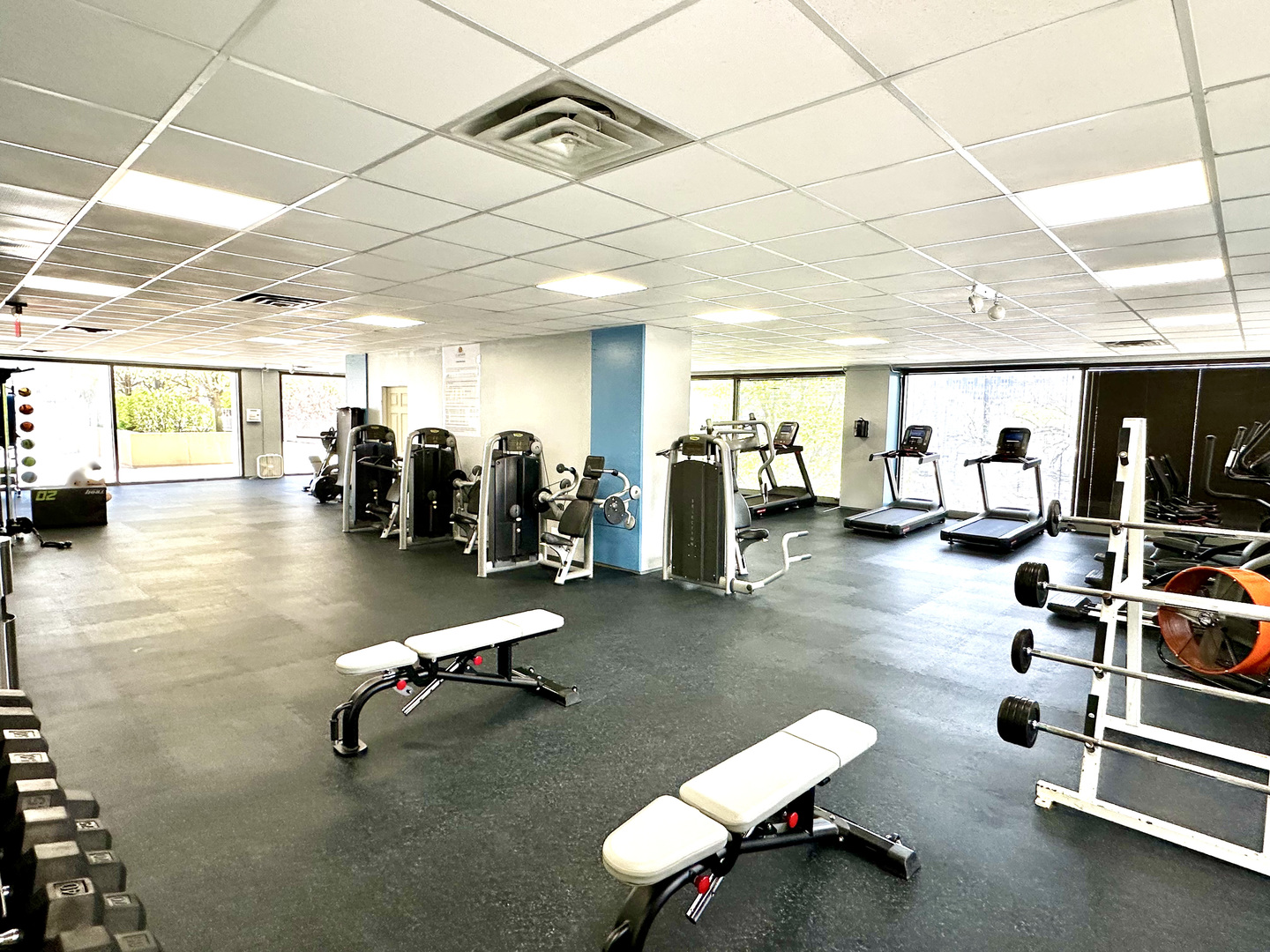 4343 N CLARENDON Avenue Unit: 905