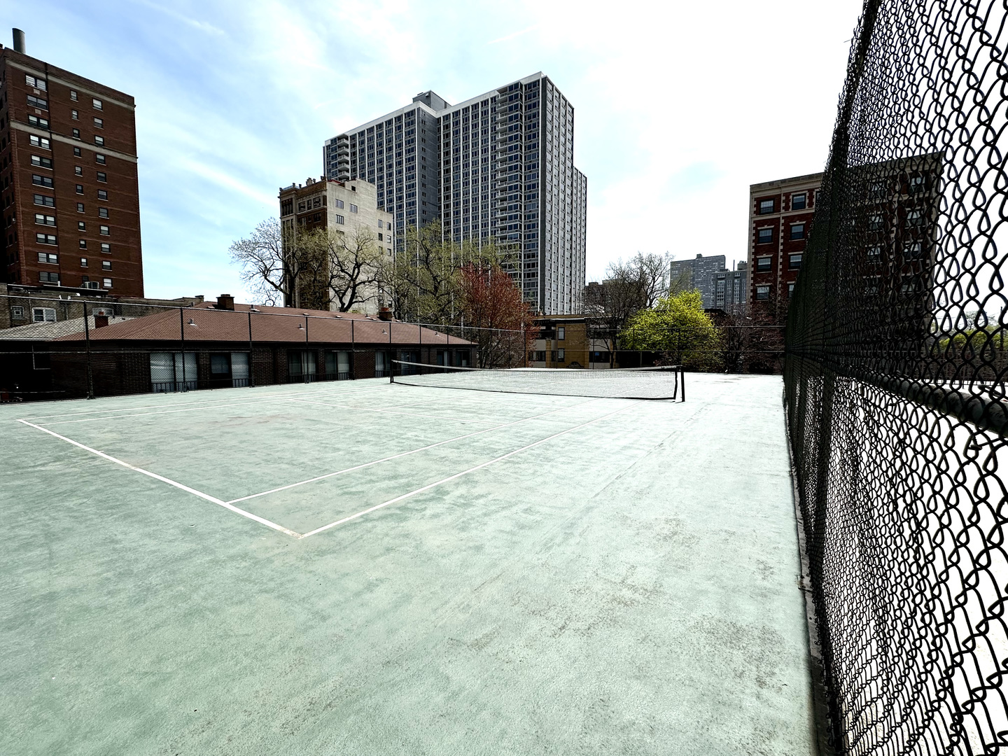 4343 N CLARENDON Avenue Unit: 905