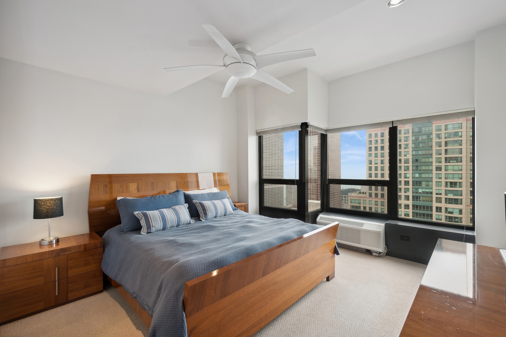 30 E Huron Street Unit: 5601