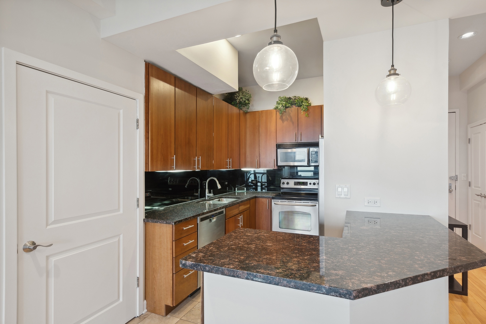 30 E Huron Street Unit: 5601