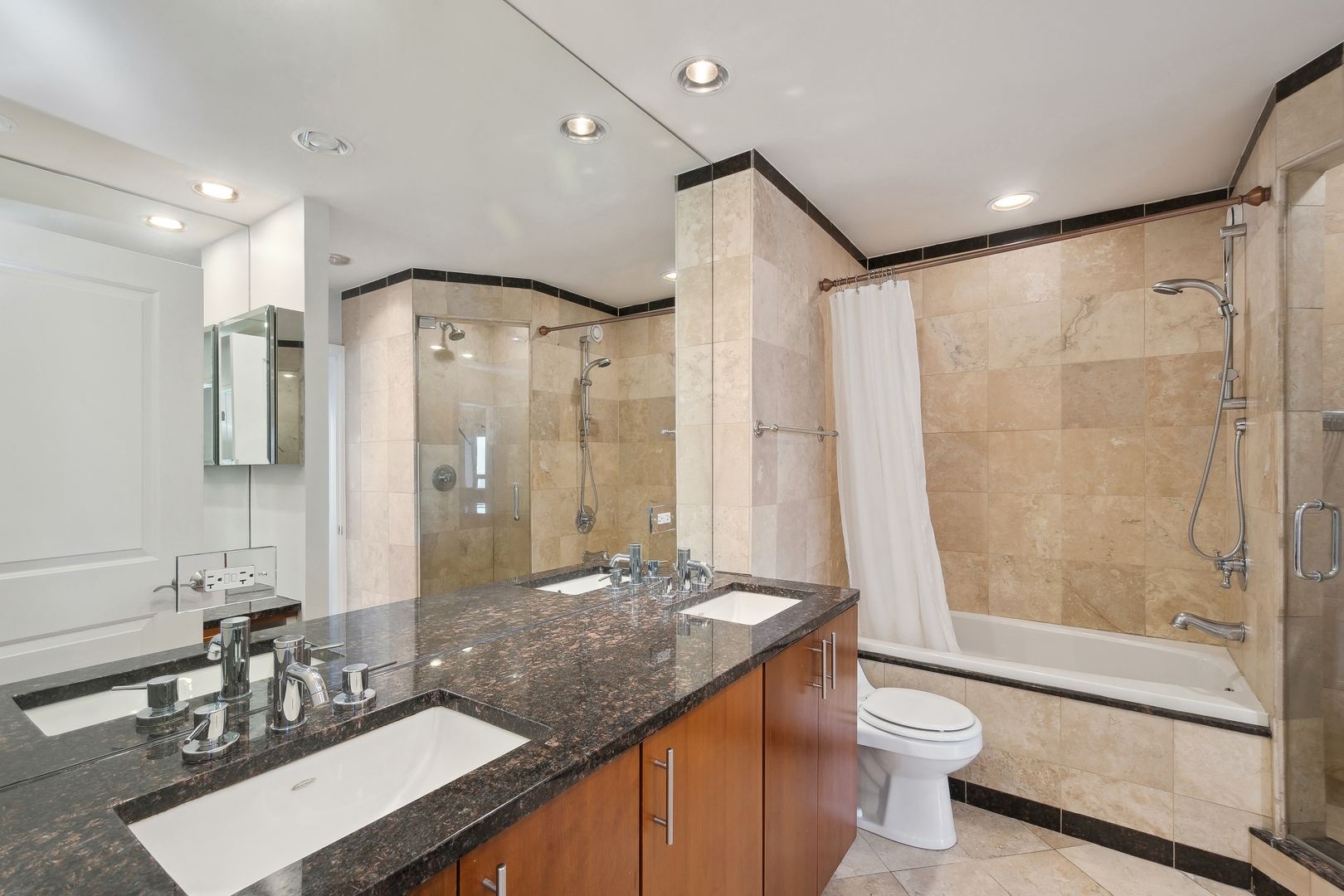 30 E Huron Street Unit: 5601