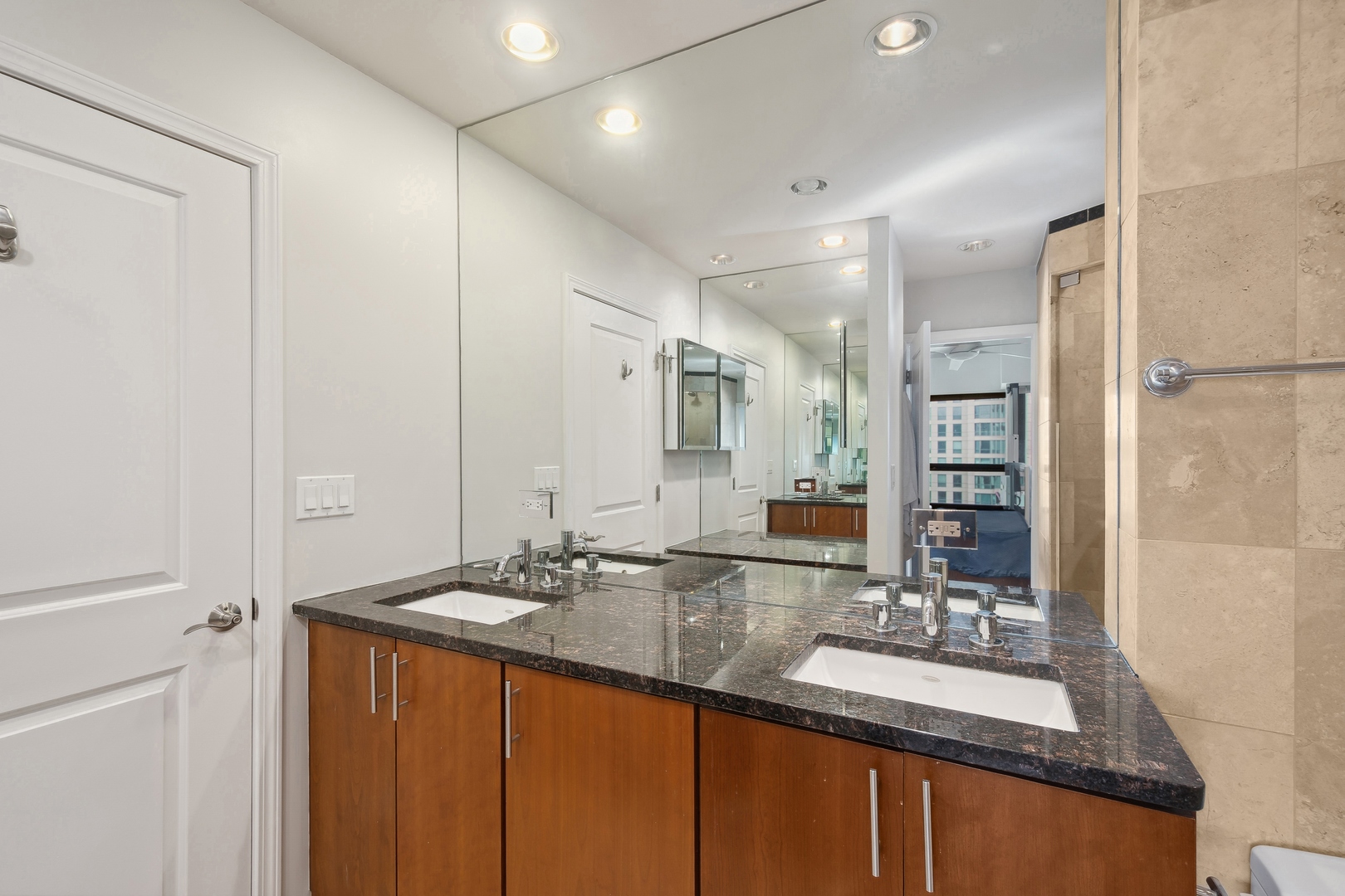 30 E Huron Street Unit: 5601