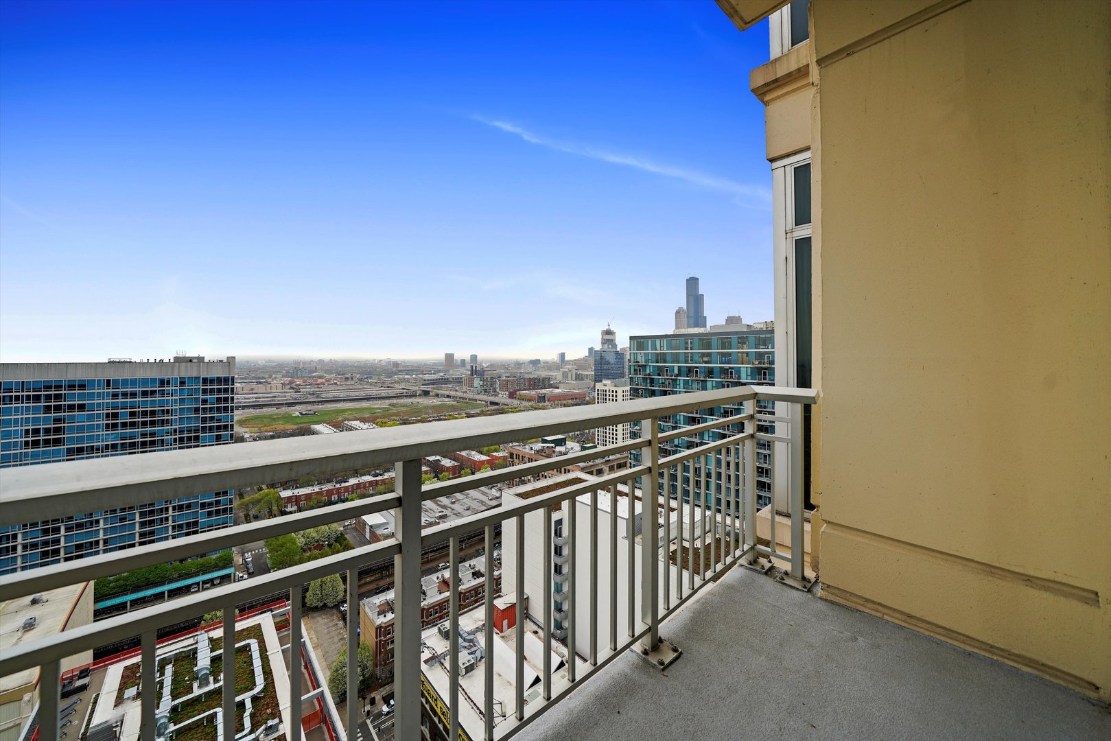 1400 S Michigan Avenue Unit: 2607