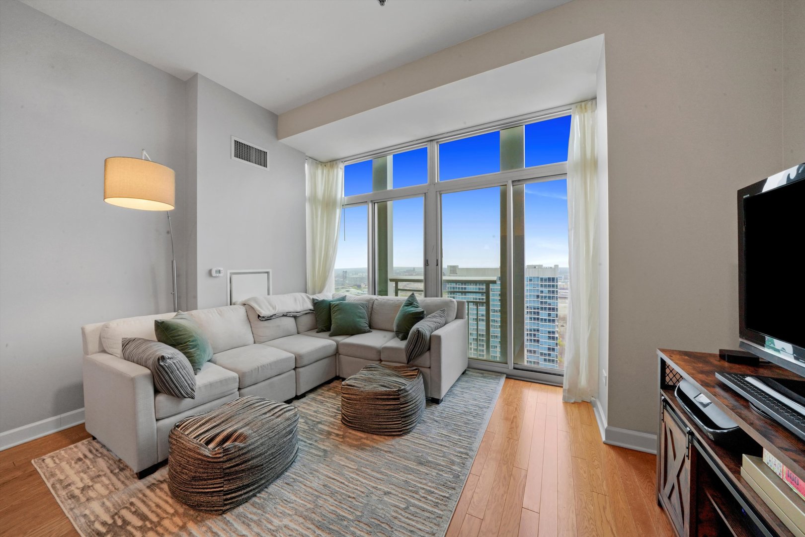 1400 S Michigan Avenue Unit: 2607