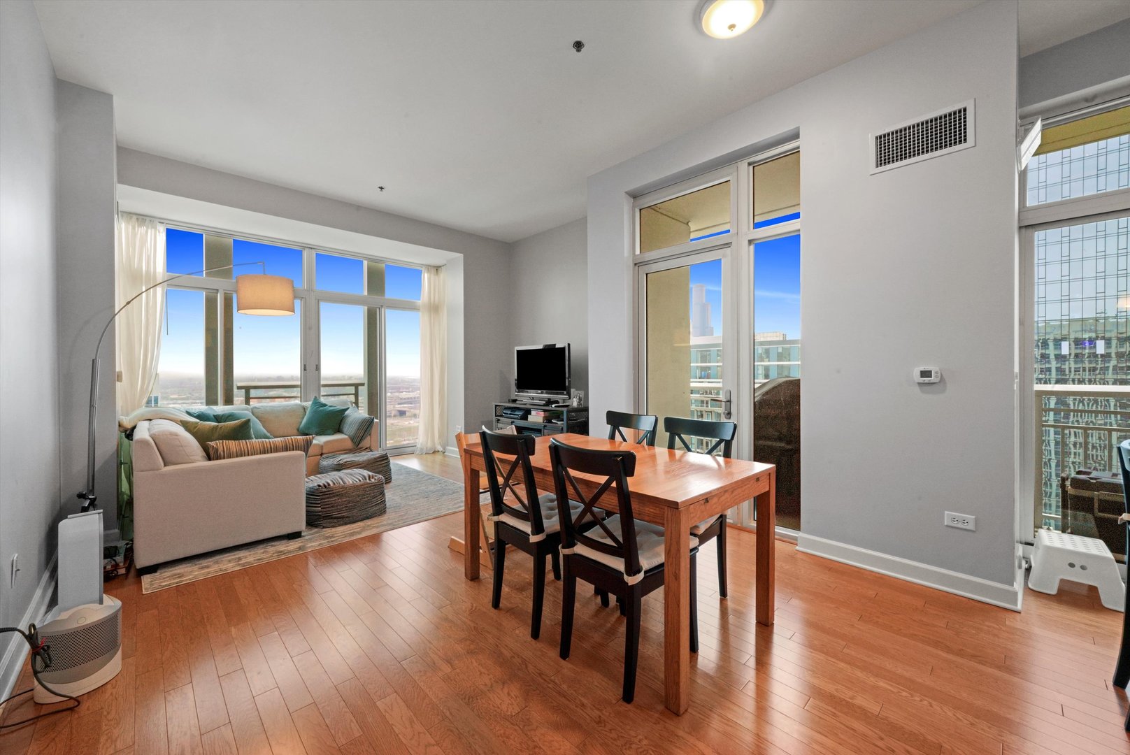 1400 S Michigan Avenue Unit: 2607