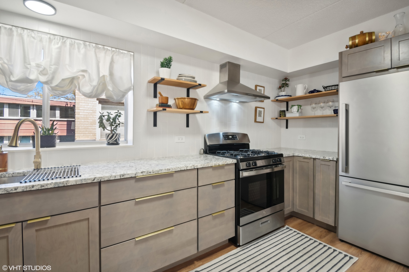 5450 W Gale Street Unit: 201