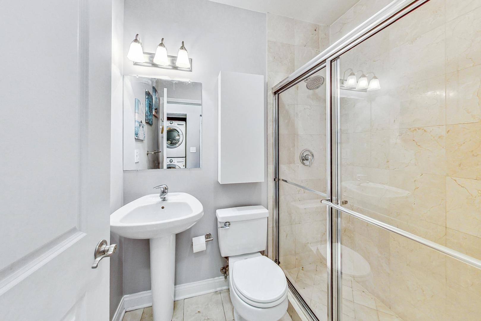 1617 N Artesian Avenue Unit: 2N