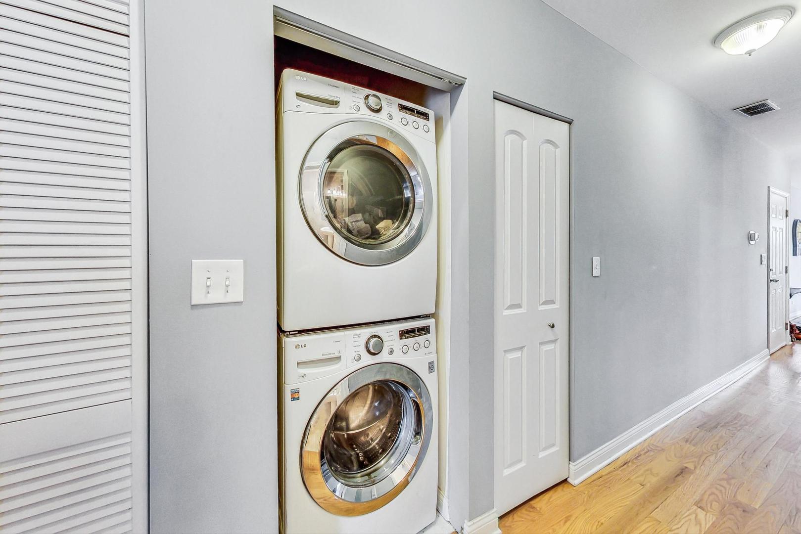 1617 N Artesian Avenue Unit: 2N