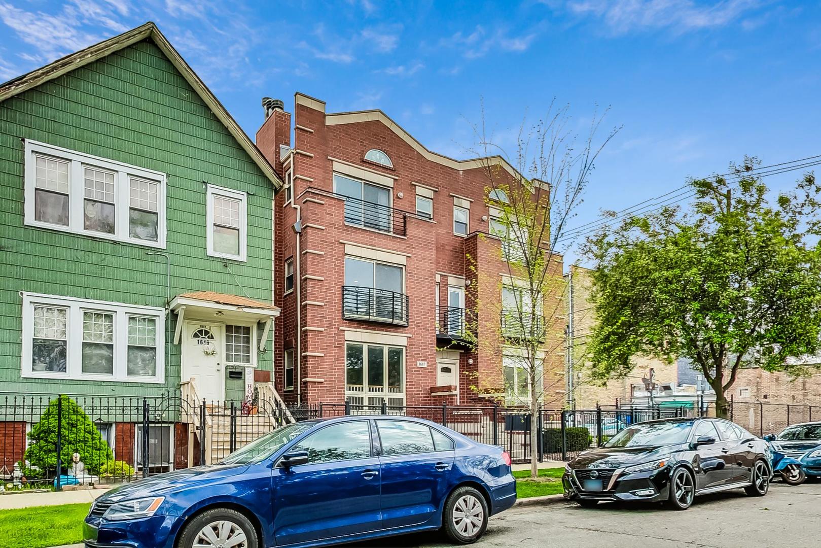 1617 N Artesian Avenue Unit: 2N