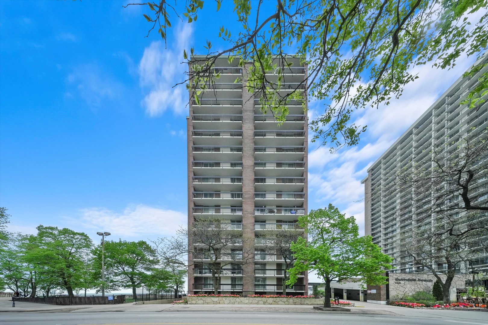 5901 N Sheridan Road Unit: 13B