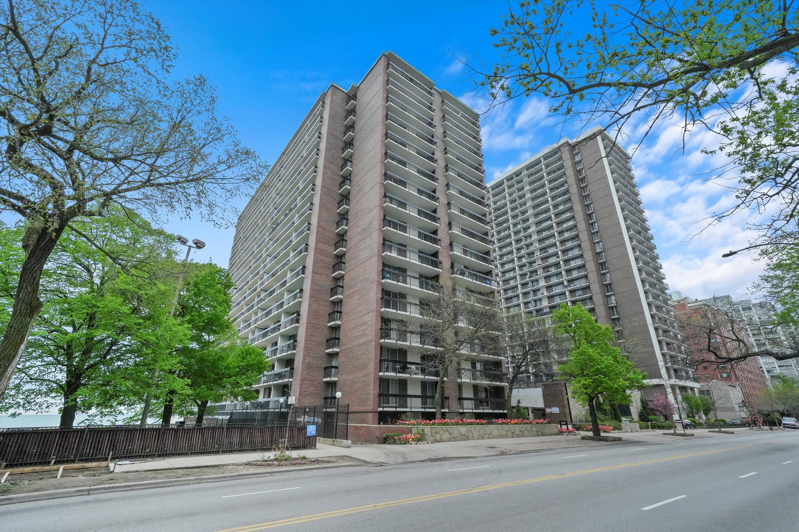 5901 N Sheridan Road Unit: 13B