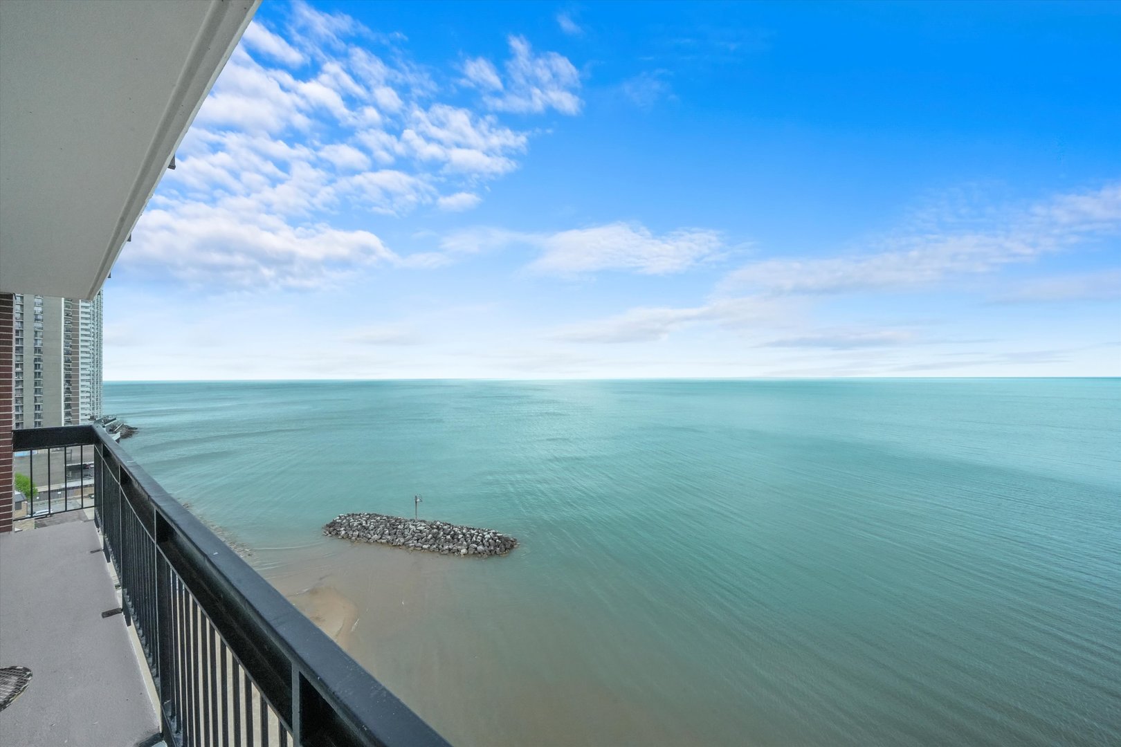 5901 N Sheridan Road Unit: 13B