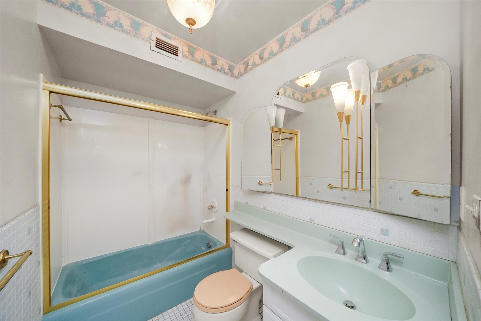 5901 N Sheridan Road Unit: 13B