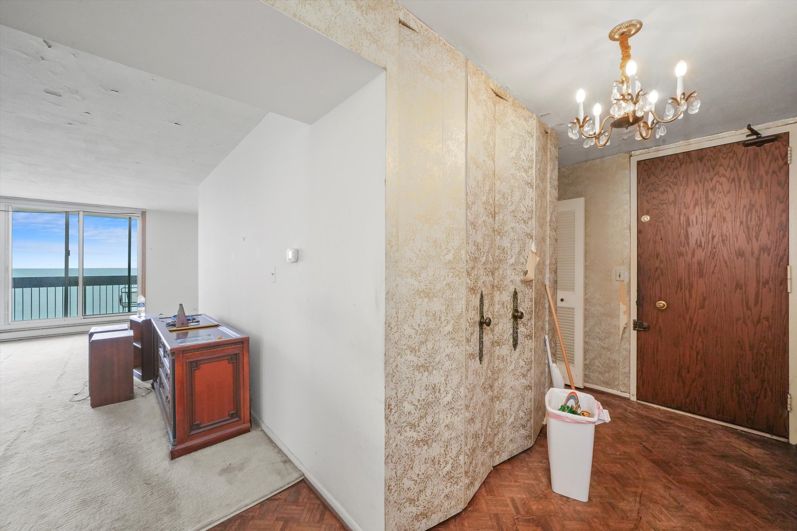 5901 N Sheridan Road Unit: 13B