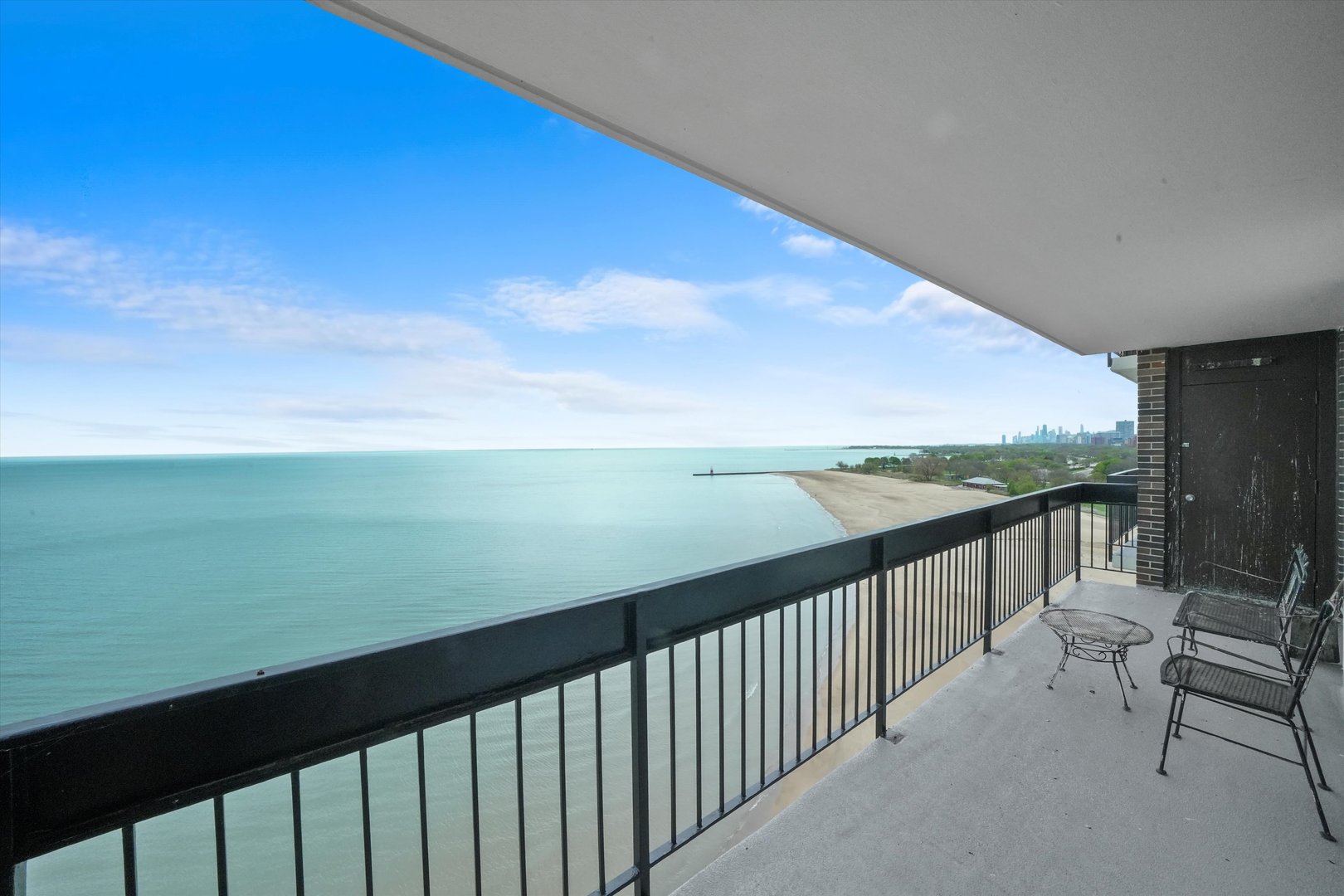 5901 N Sheridan Road Unit: 13B