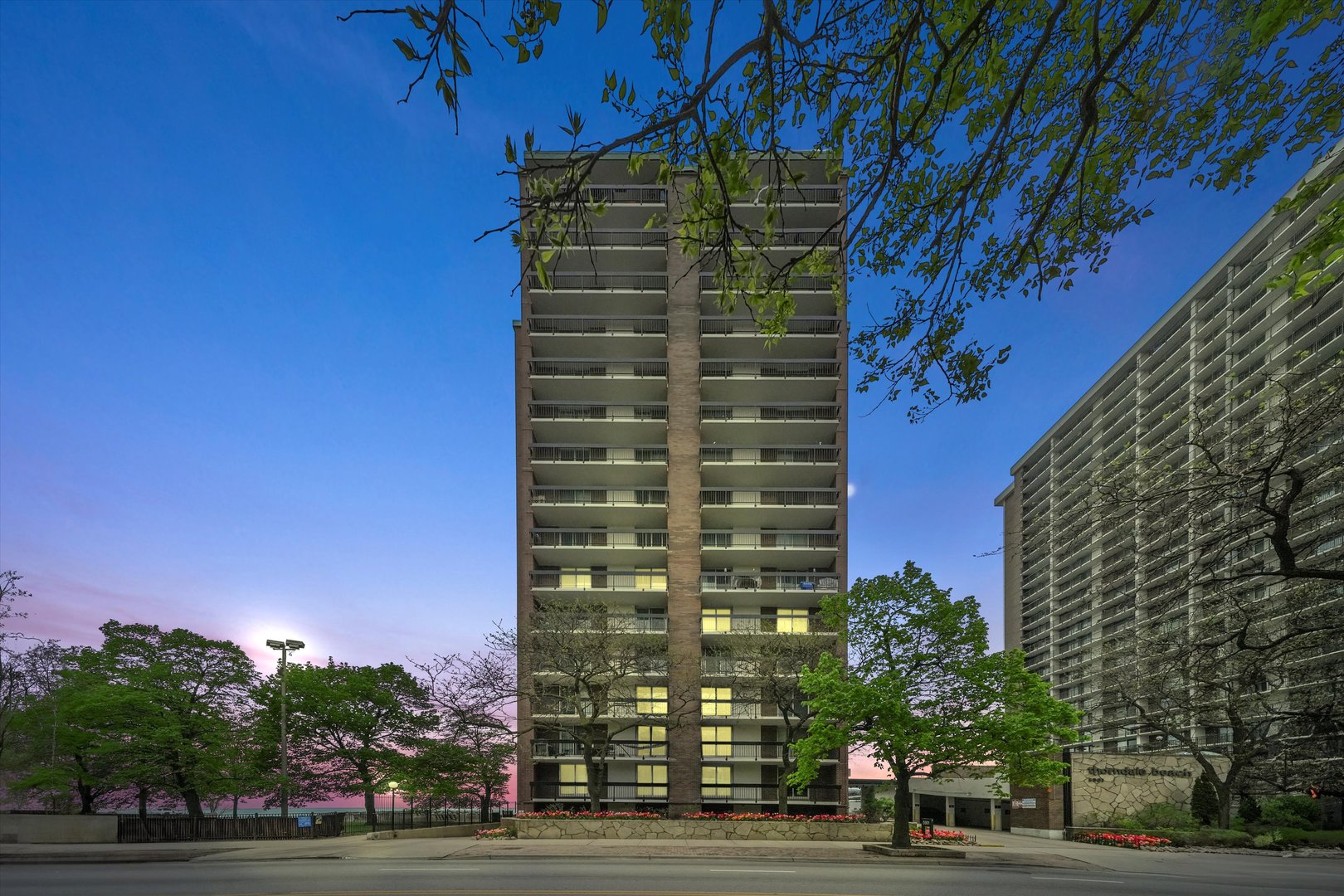 5901 N Sheridan Road Unit: 13B