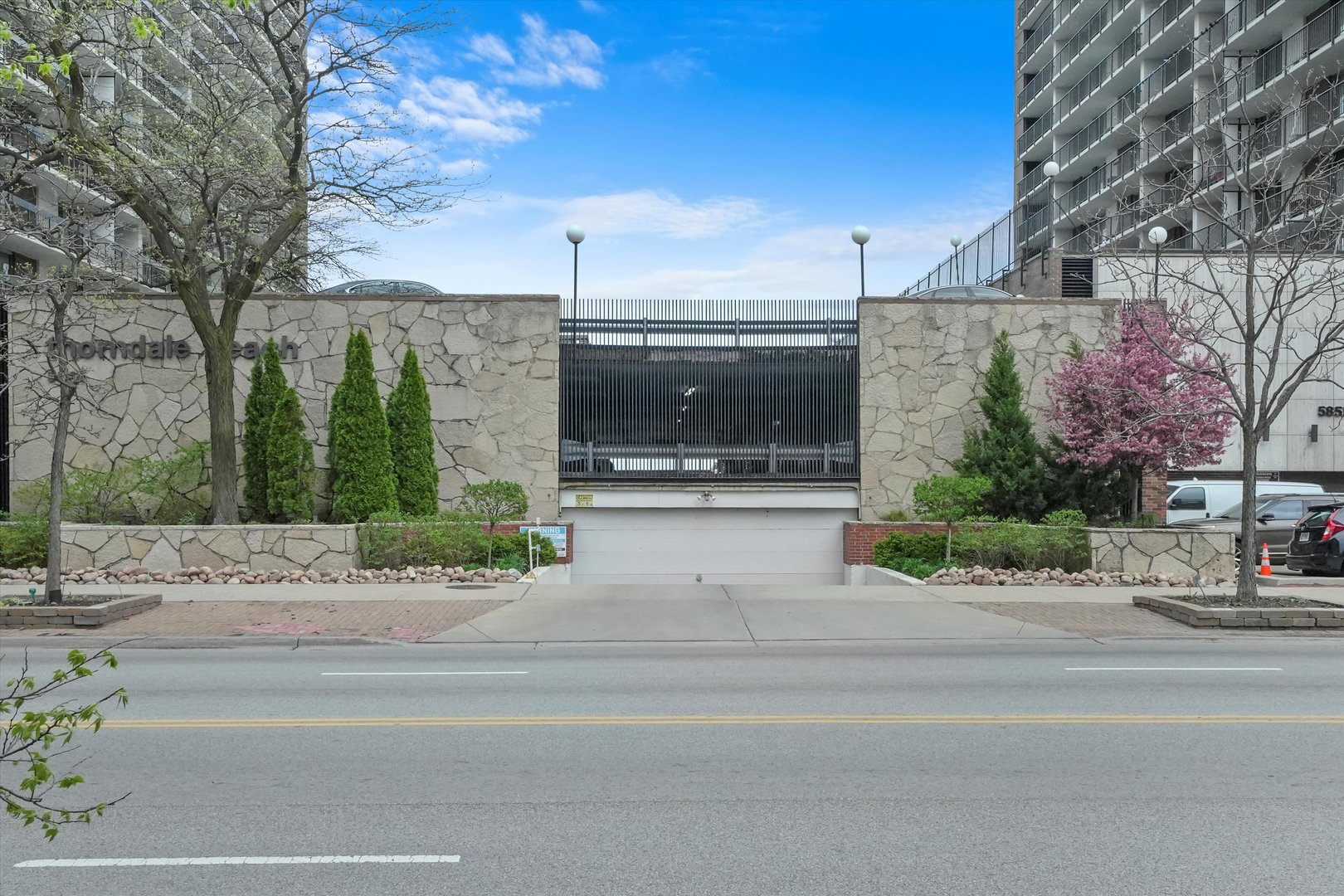 5901 N Sheridan Road Unit: 13B
