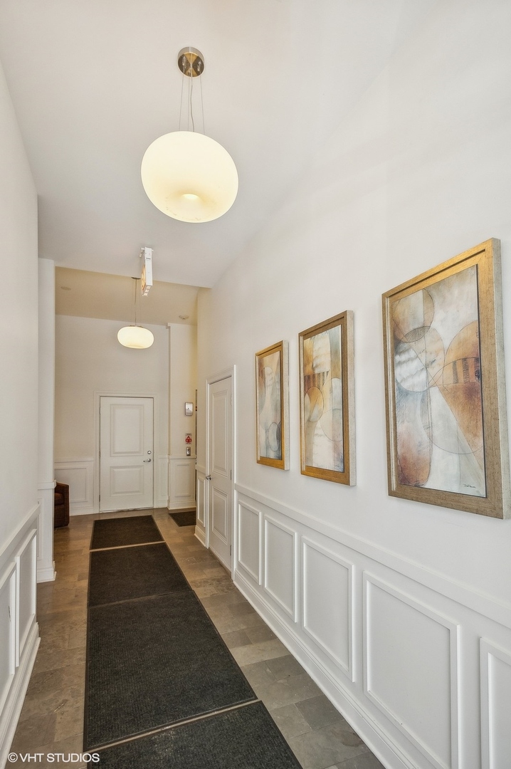 1454 N Milwaukee Avenue Unit: 2S