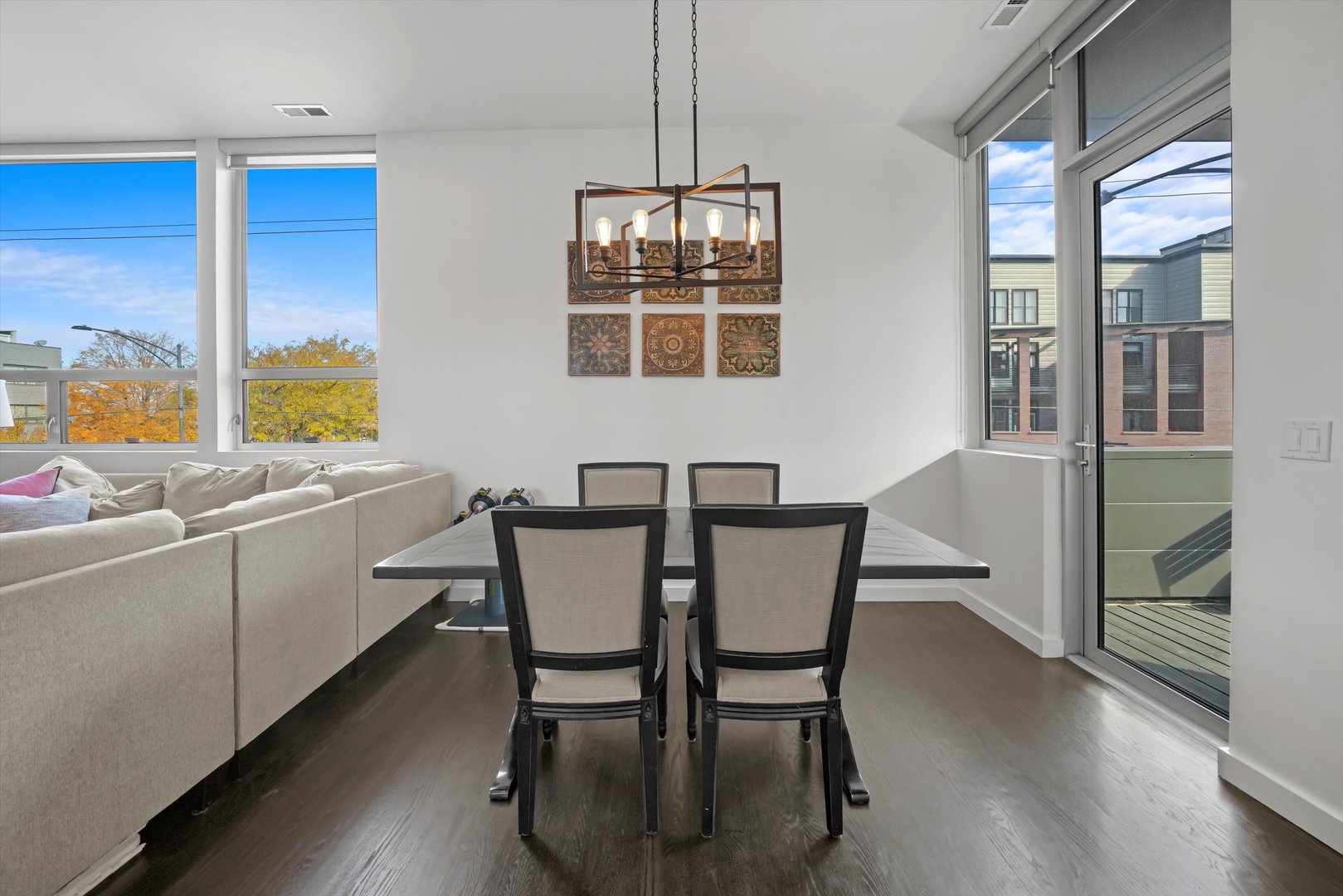 1750 N Clybourn Avenue Unit: 201